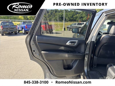 2018 Nissan Pathfinder SL