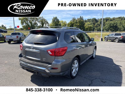 2018 Nissan Pathfinder SL