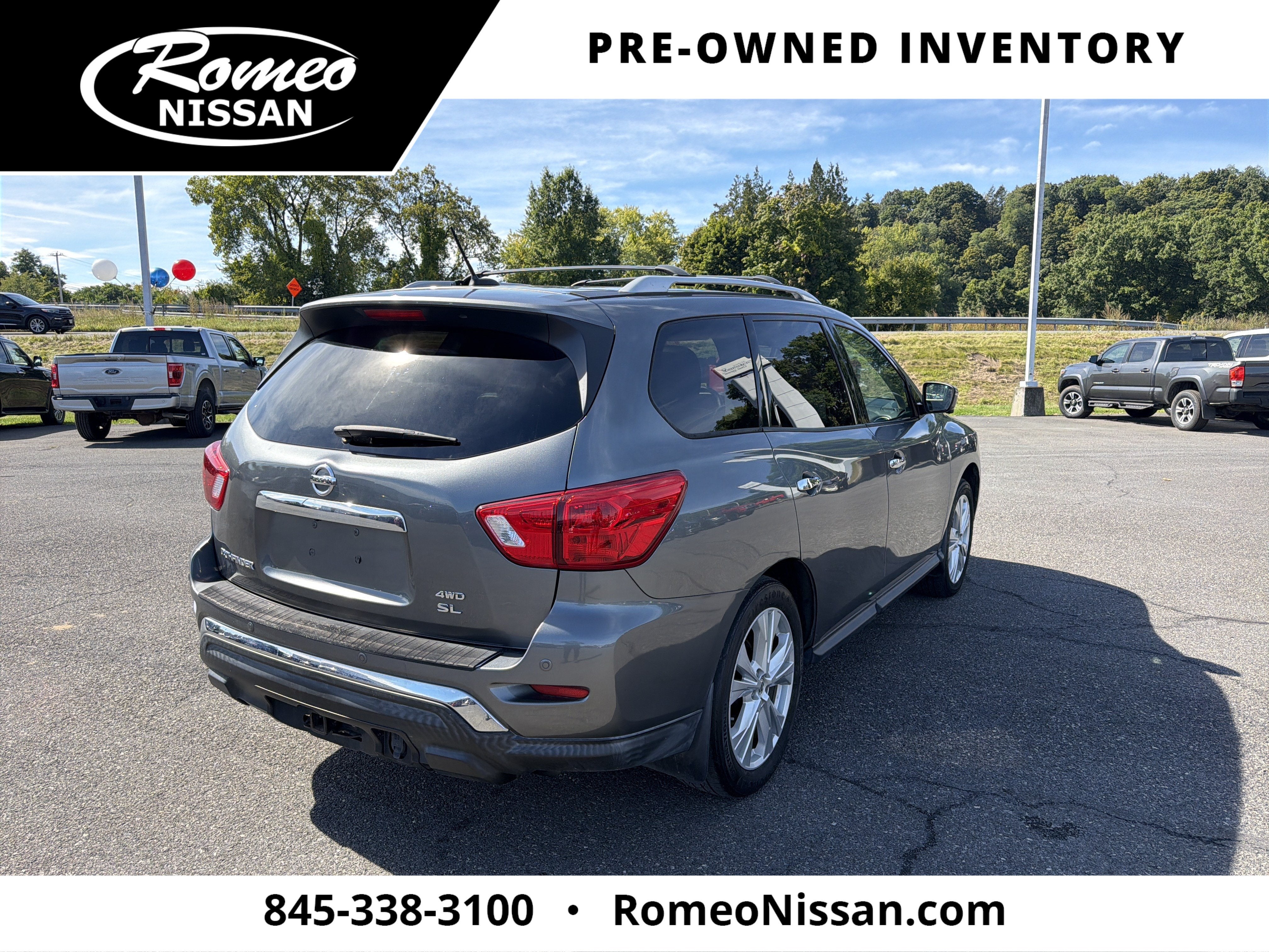 2018 Nissan Pathfinder SL