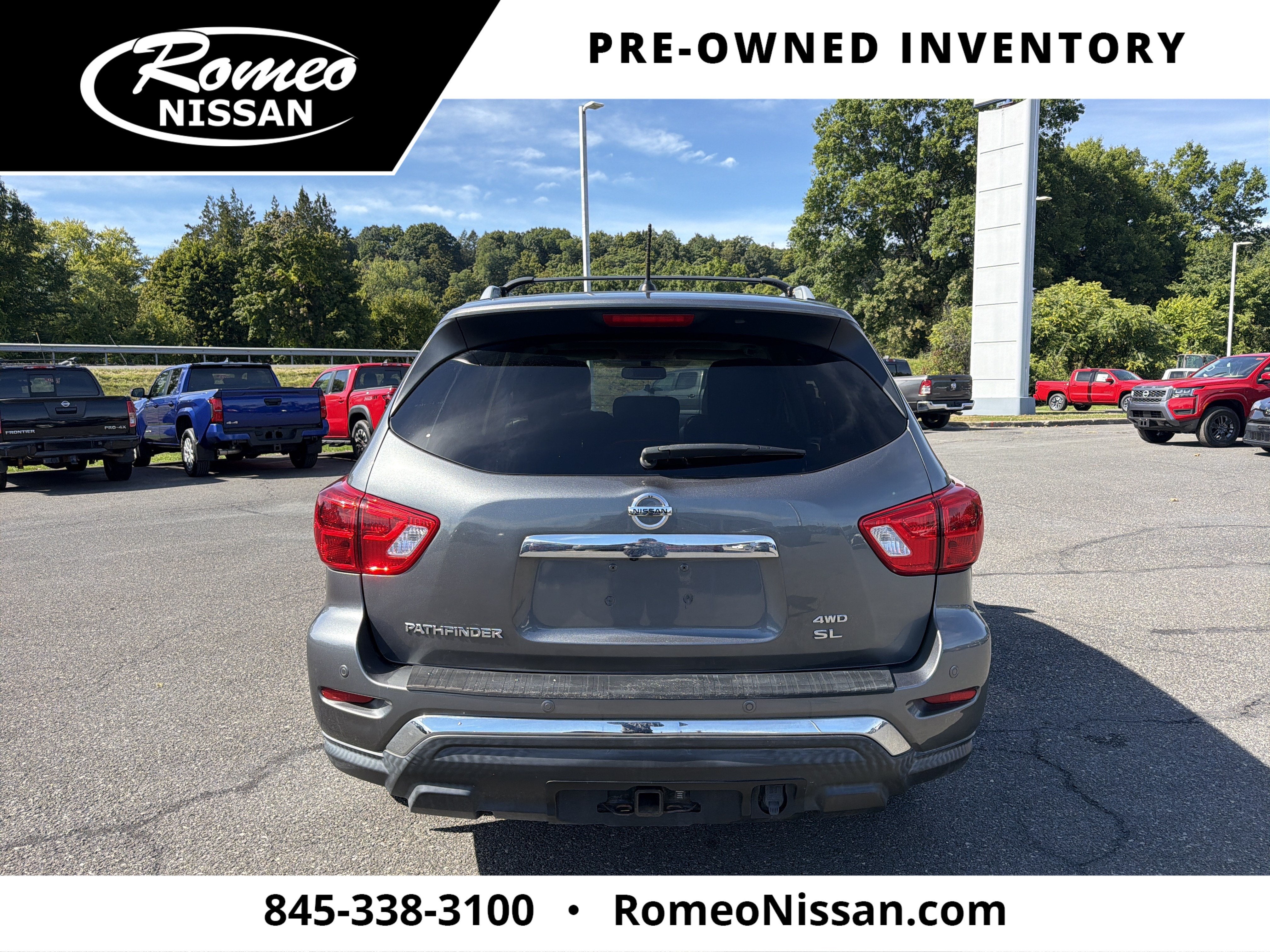 2018 Nissan Pathfinder SL