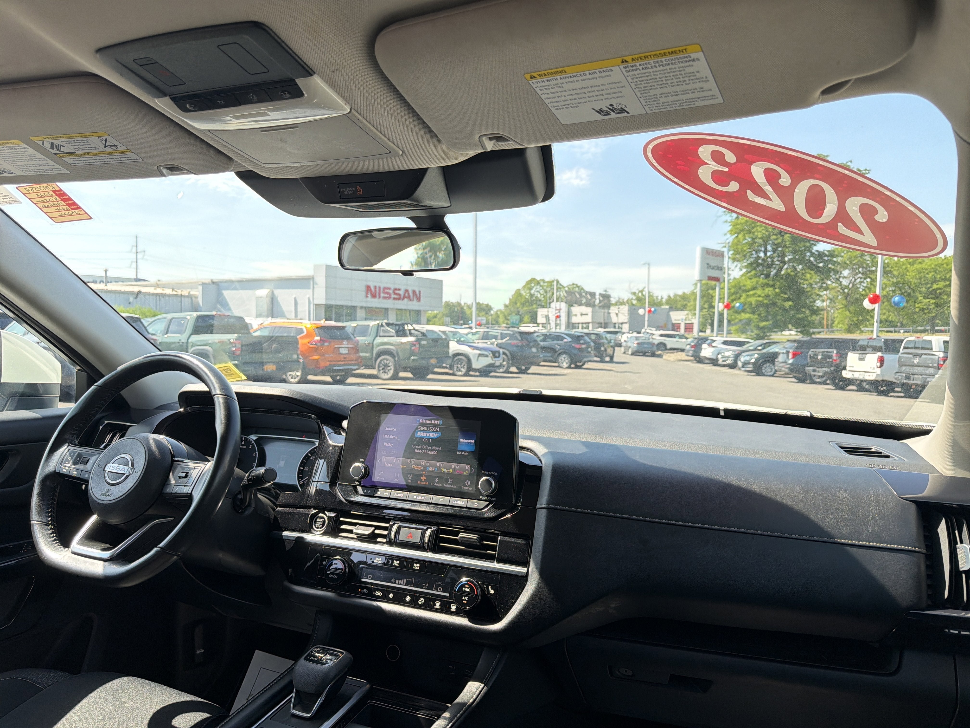 2023 Nissan Pathfinder SV