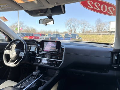 2022 Nissan Pathfinder SV