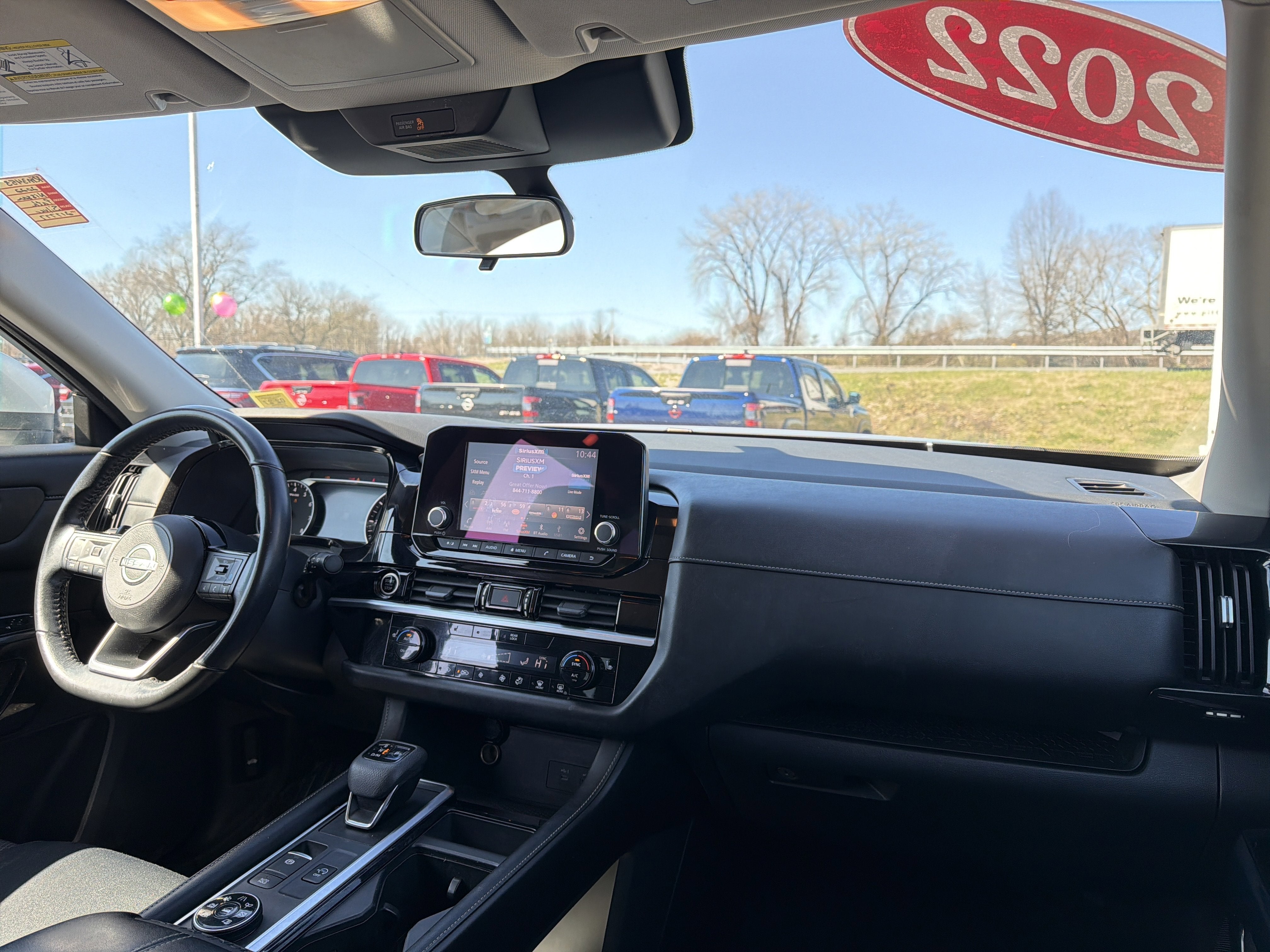 2022 Nissan Pathfinder SV