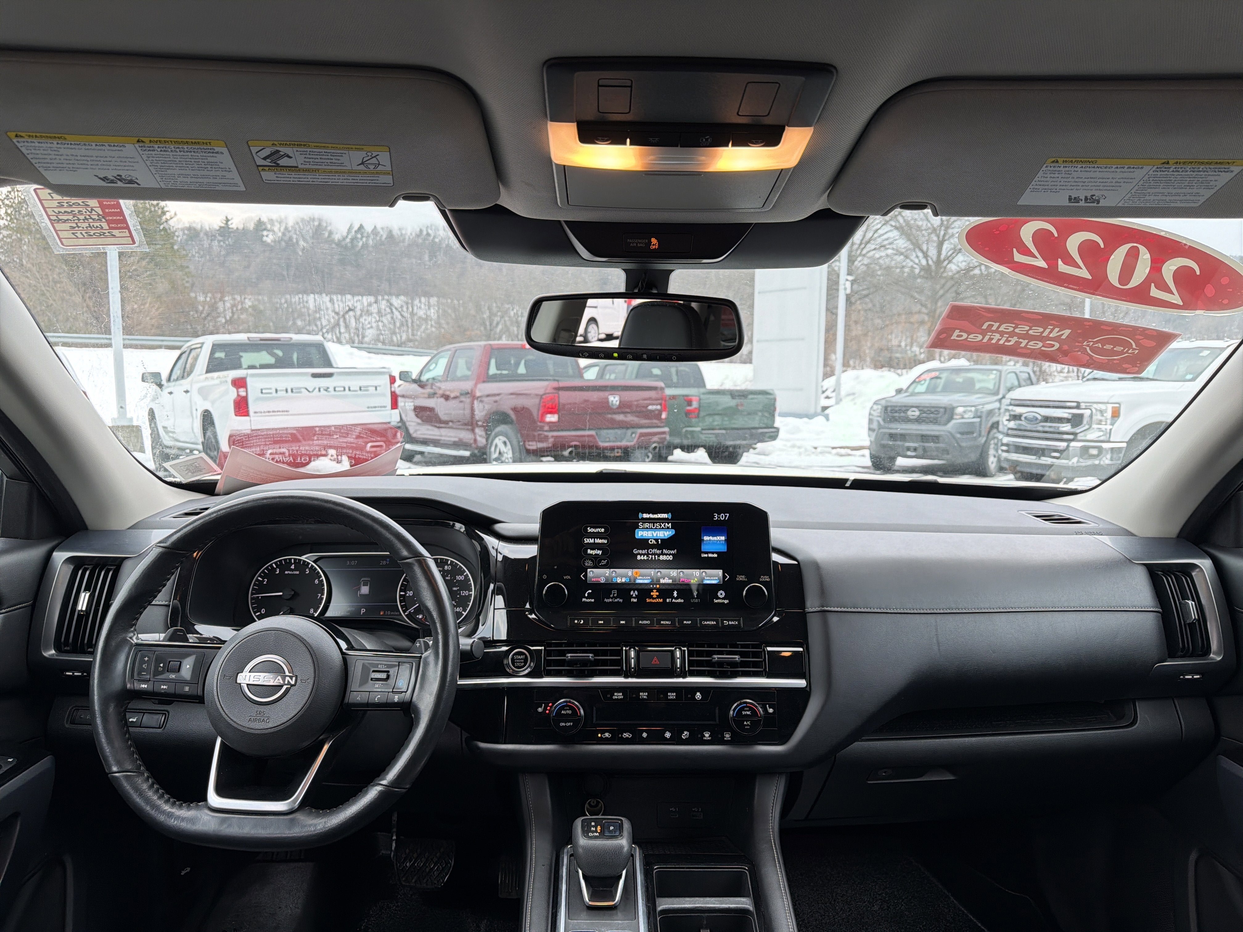 2022 Nissan Pathfinder SL