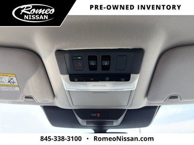 2022 Nissan Pathfinder SL
