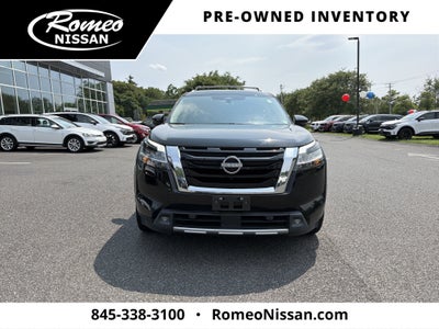 2022 Nissan Pathfinder SL