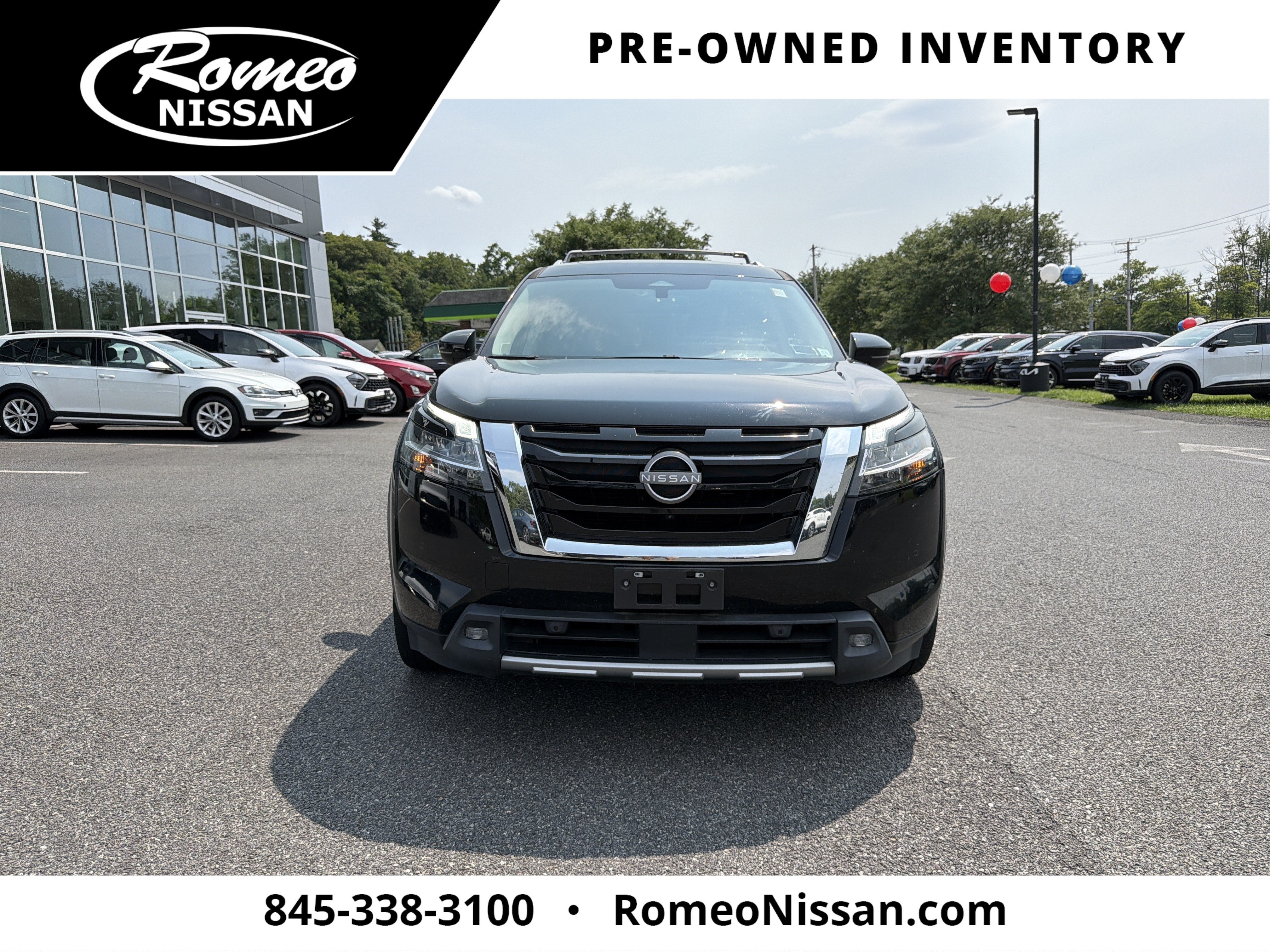 2022 Nissan Pathfinder SL