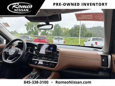 2023 Nissan Pathfinder Platinum