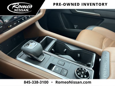 2023 Nissan Pathfinder Platinum