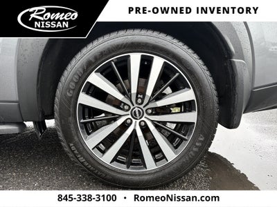 2023 Nissan Pathfinder Platinum