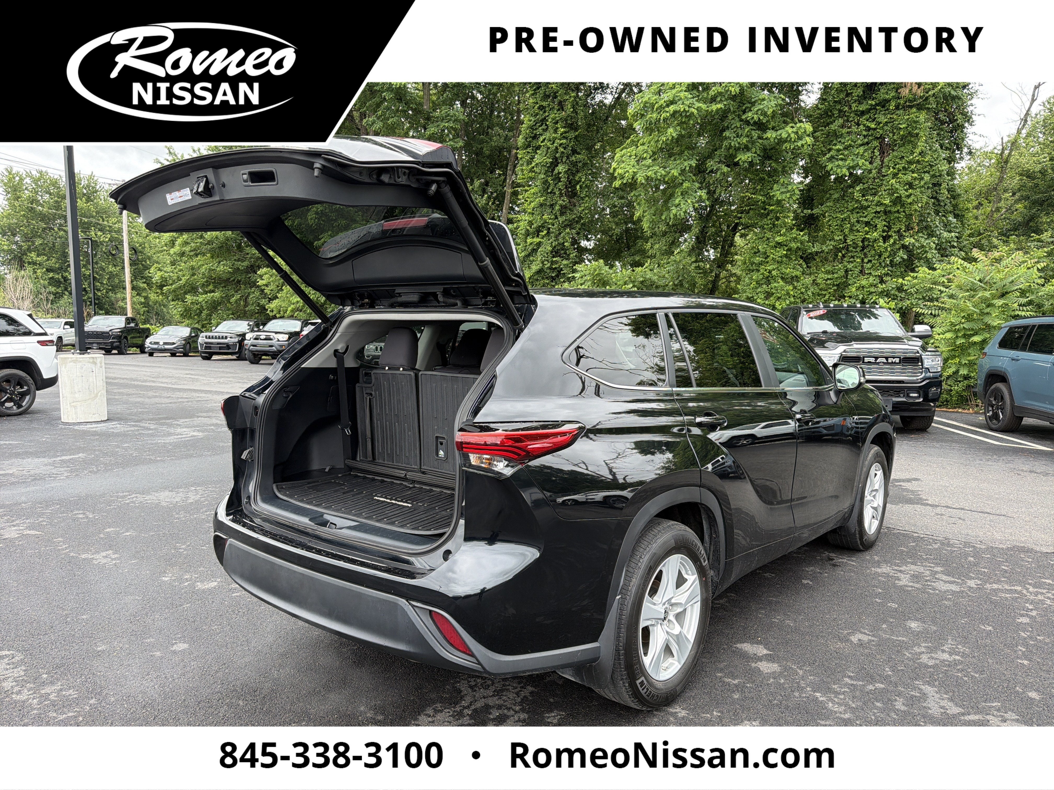 2023 Toyota Highlander LE