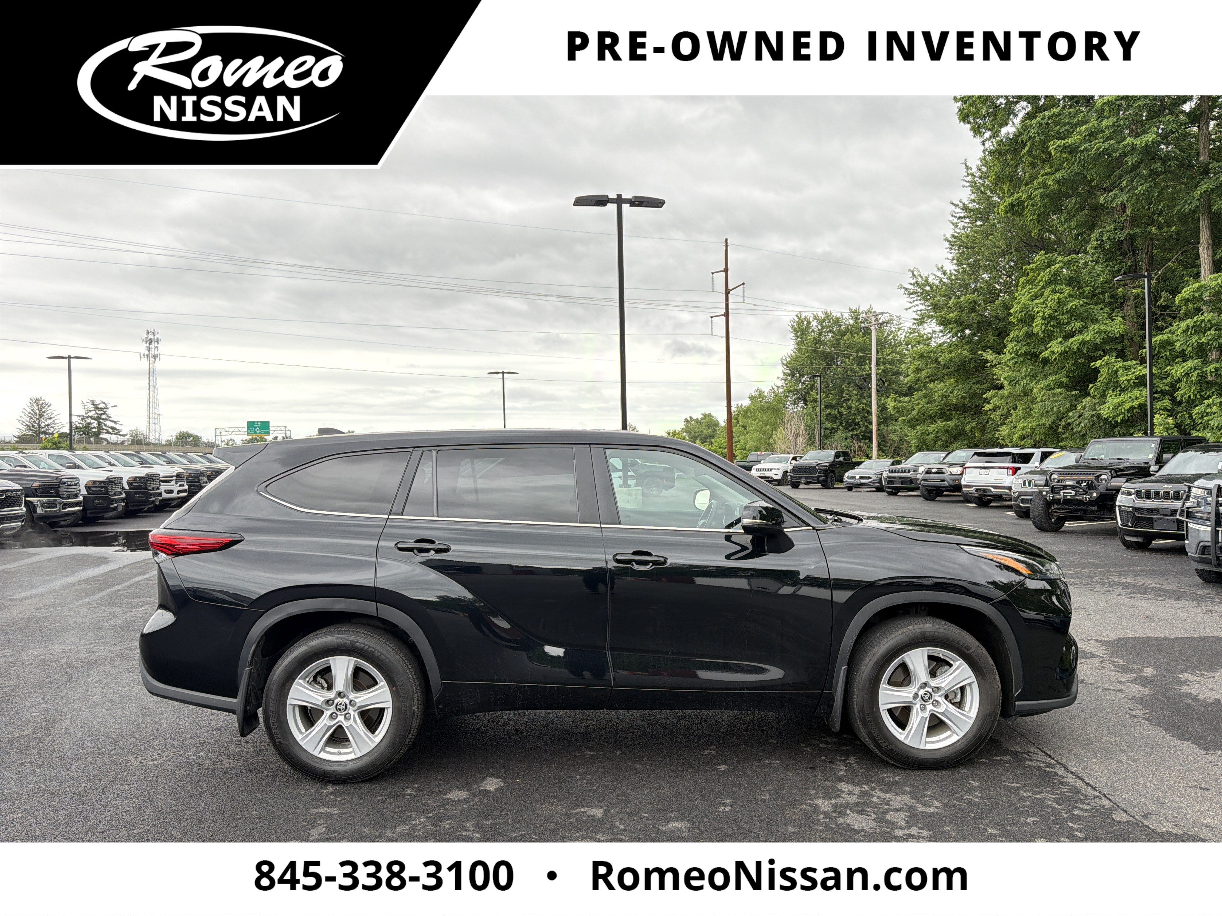 2023 Toyota Highlander LE