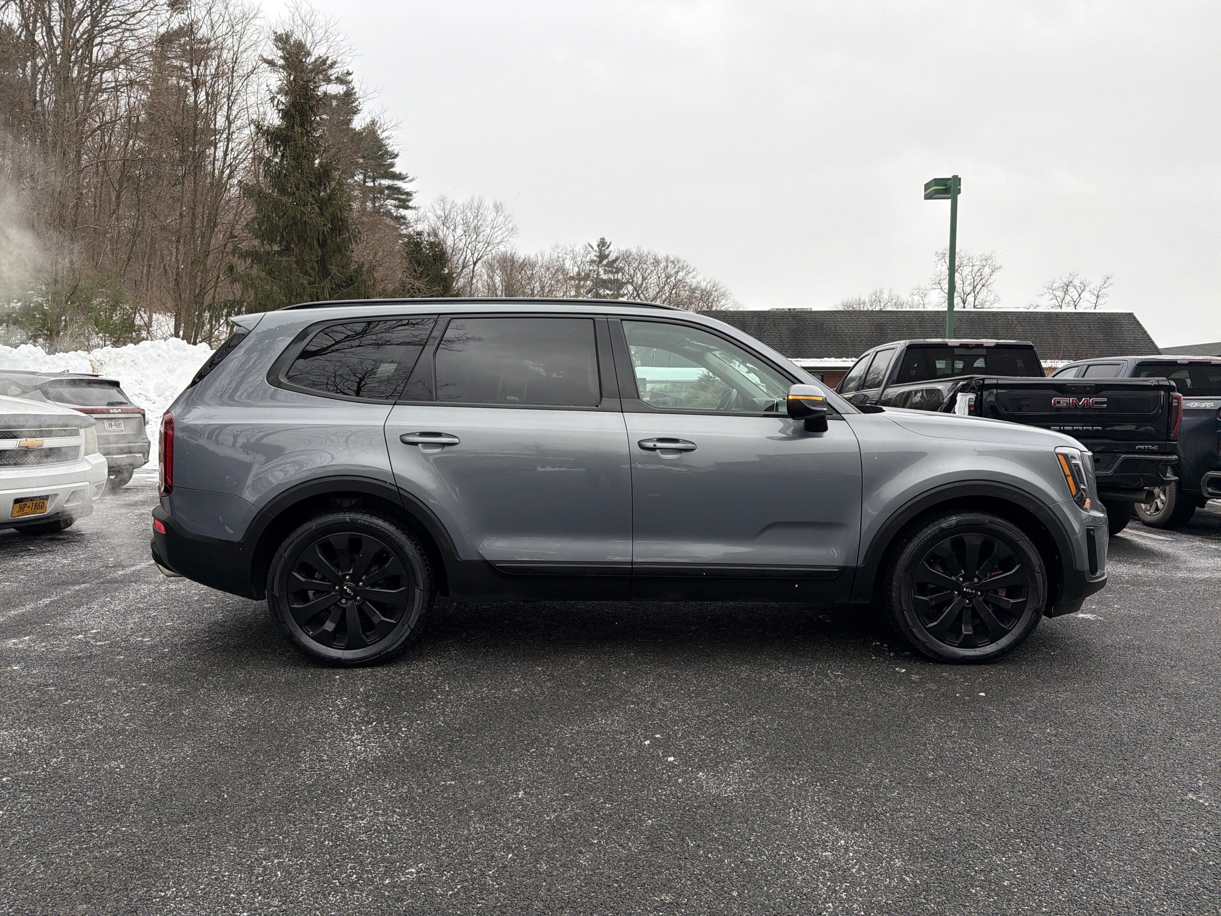 2022 Kia Telluride S