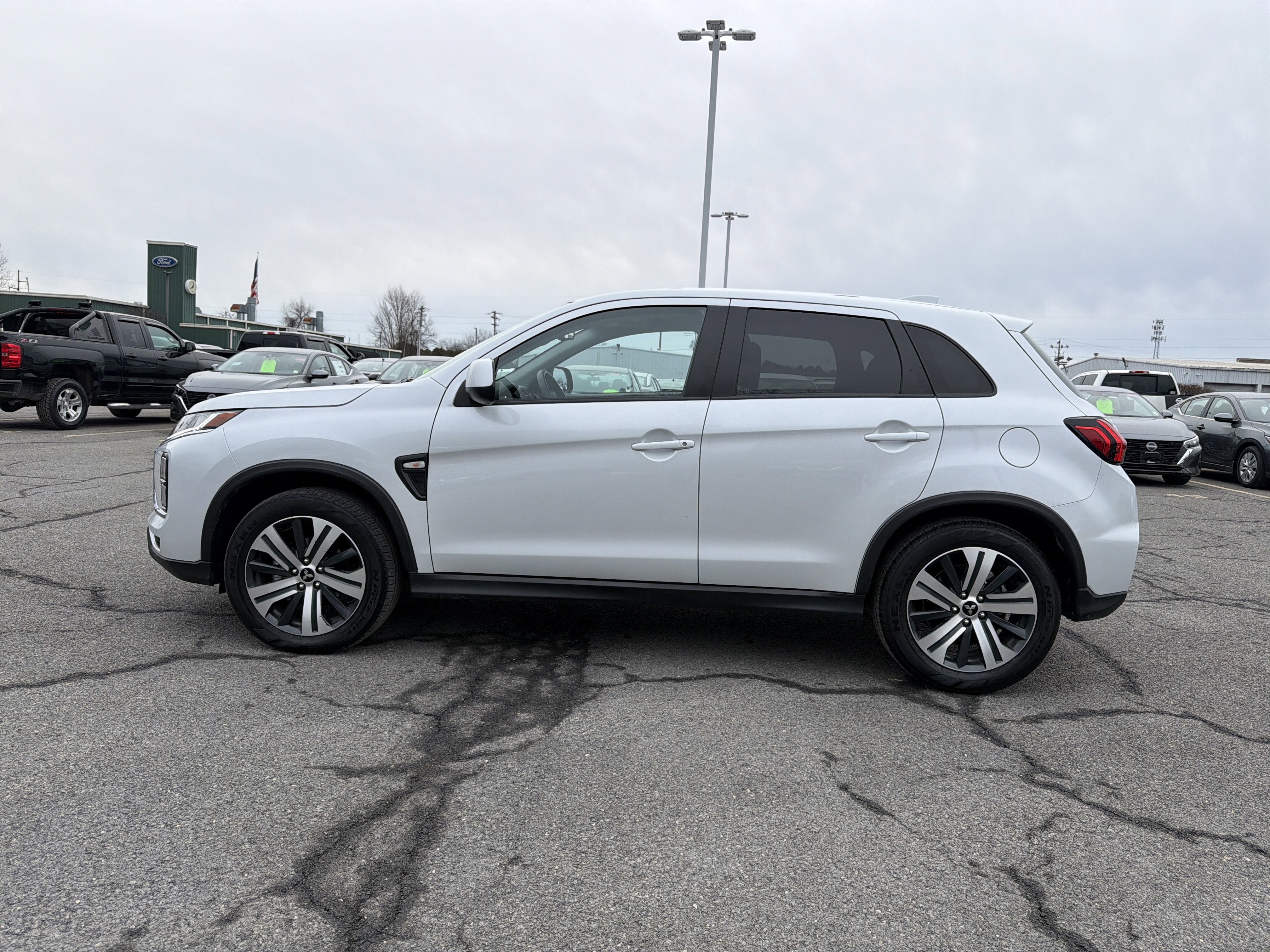2024 Mitsubishi Outlander Sport 2.0 ES
