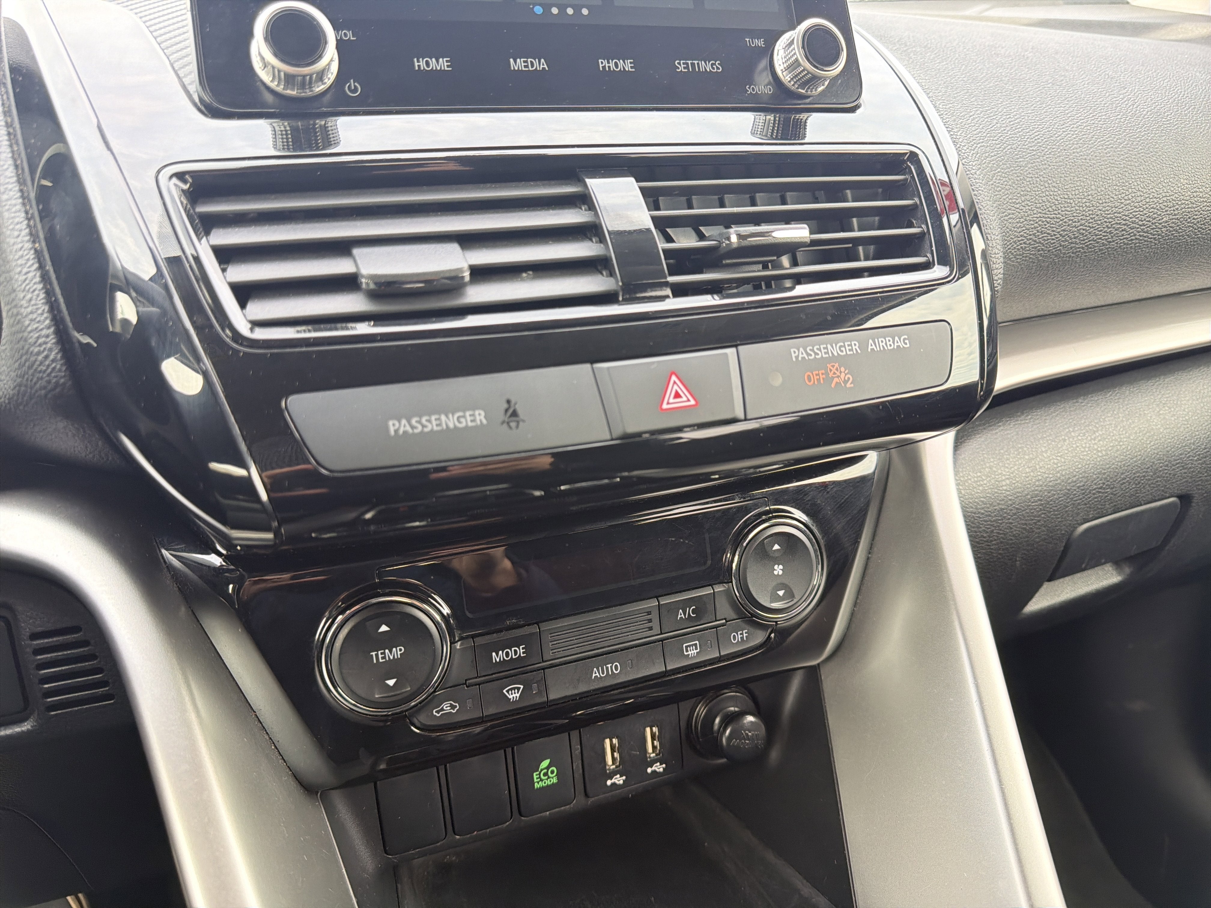 2025 Mitsubishi Eclipse Cross LE