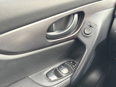 2022 Nissan Rogue Sport S