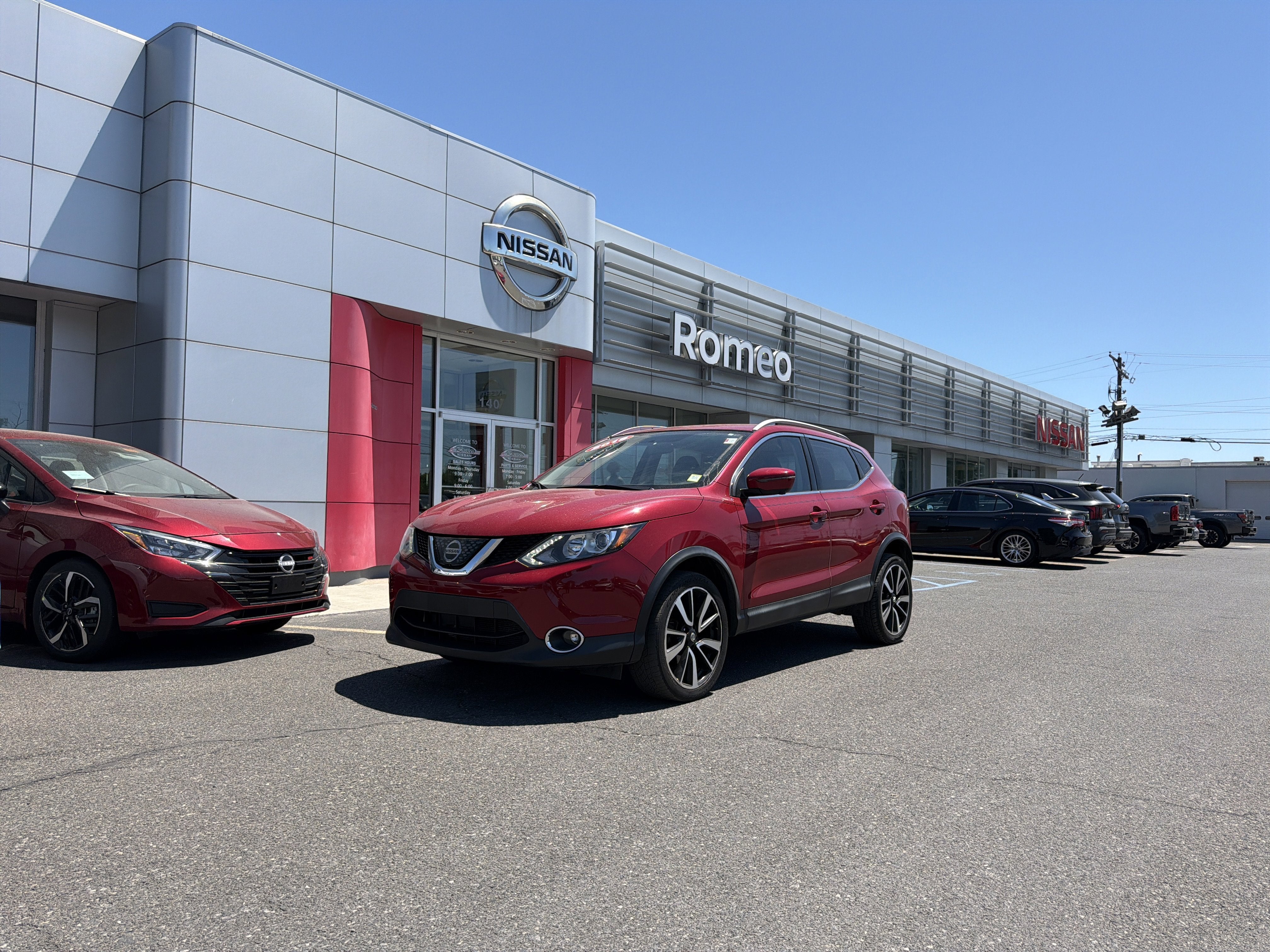 2018 Nissan Rogue Sport SL AWD's photo