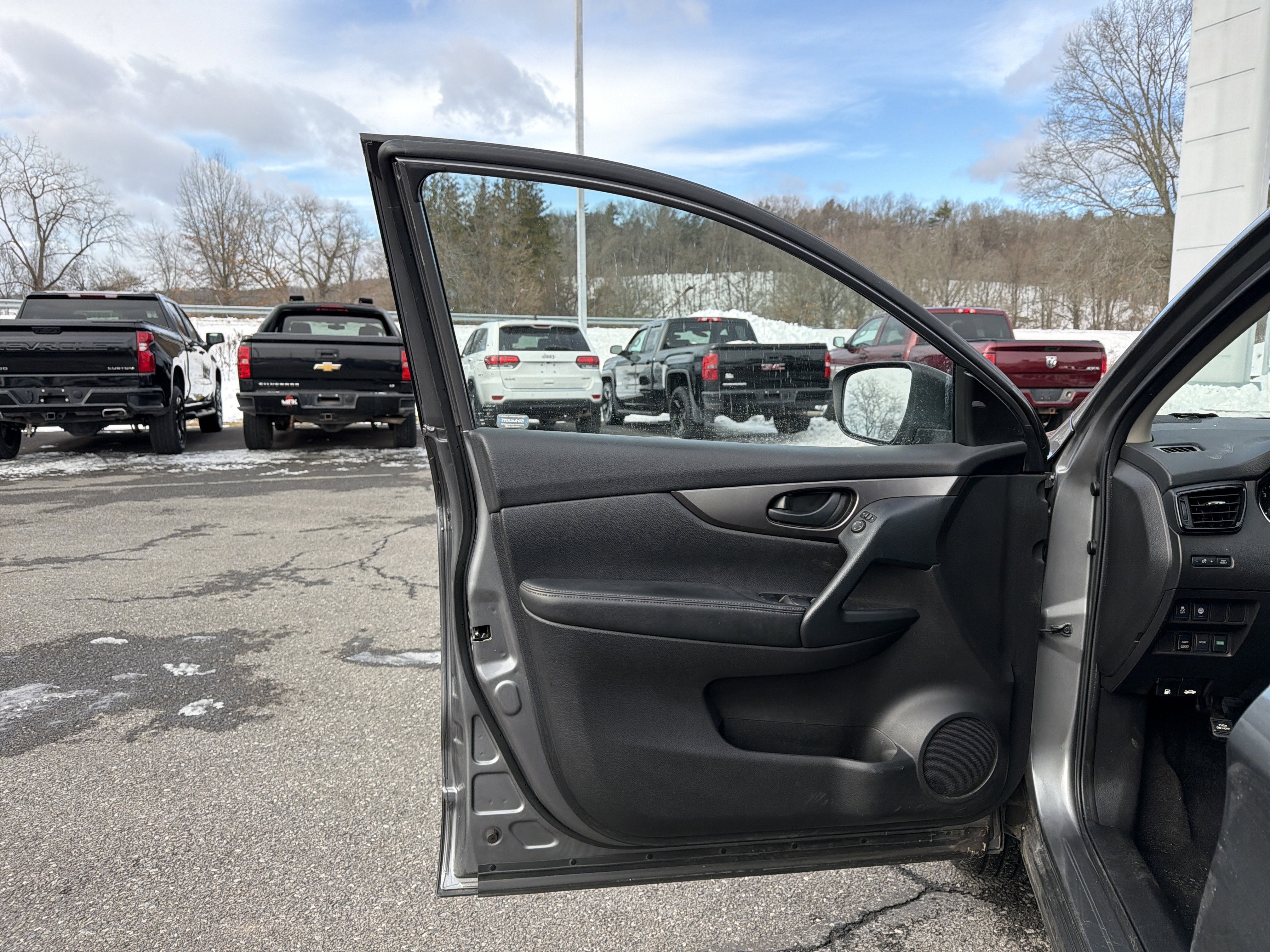 2020 Nissan Rogue Sport S