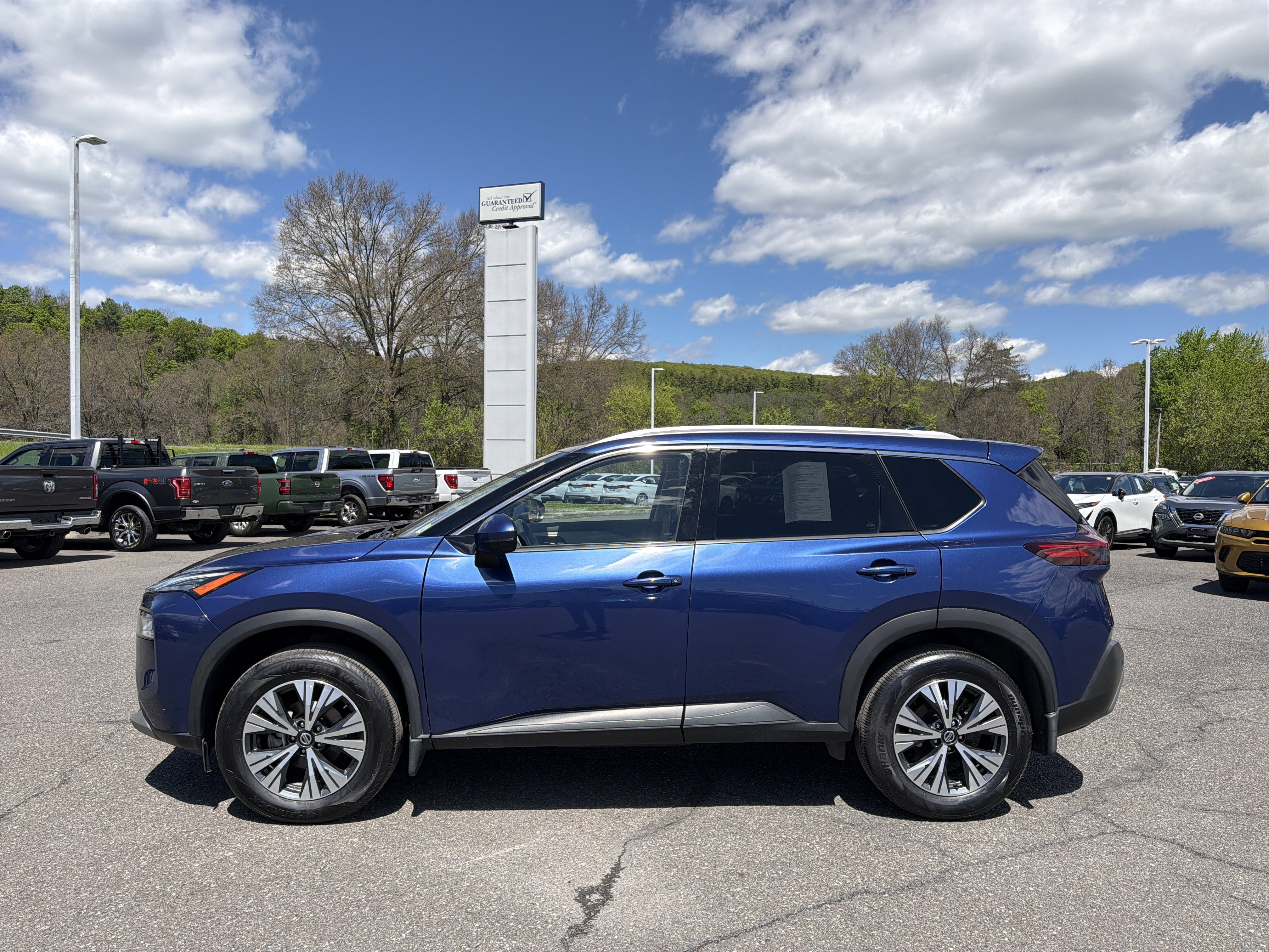 2021 Nissan Rogue SV