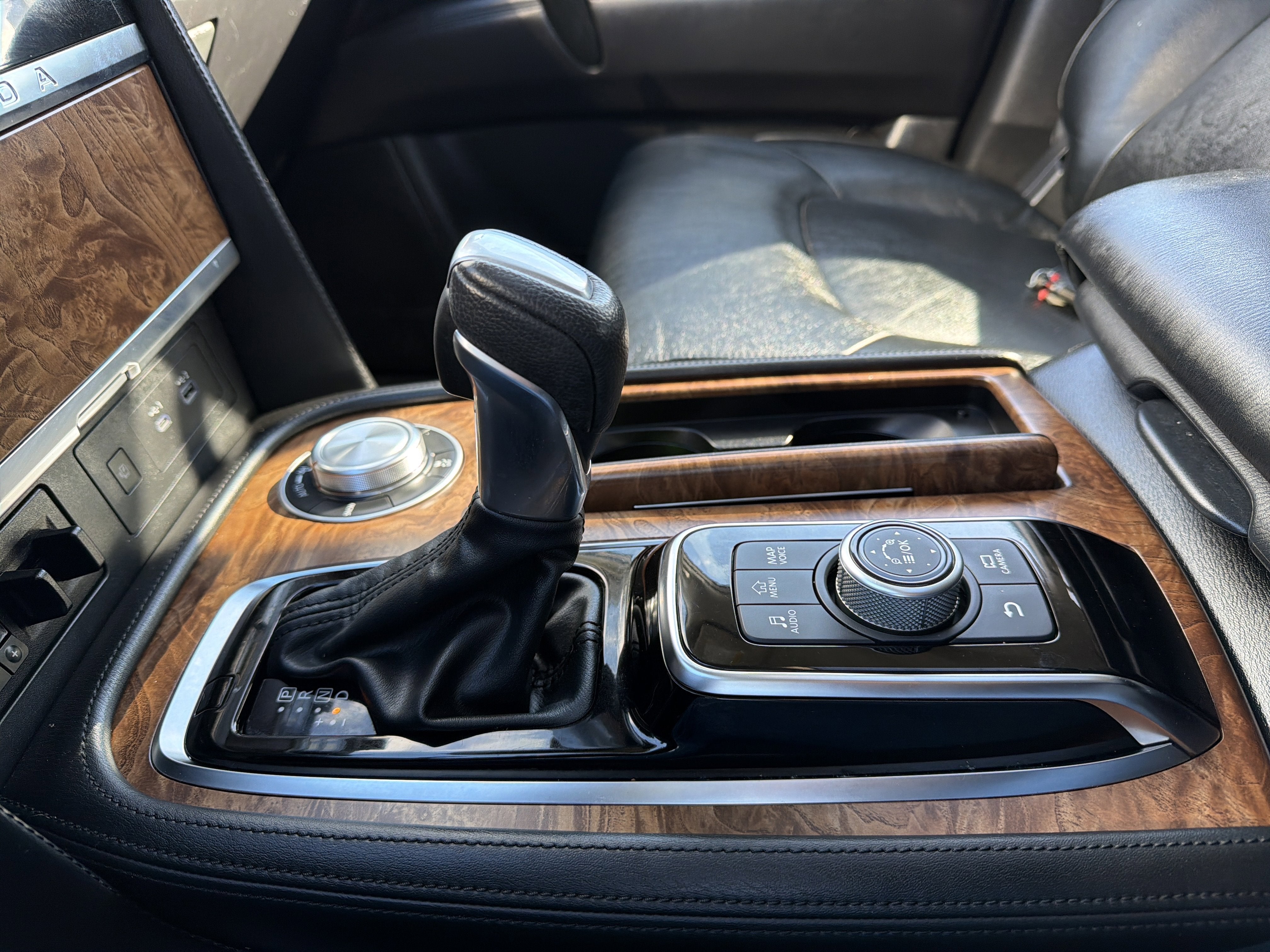 2022 Nissan Armada SL