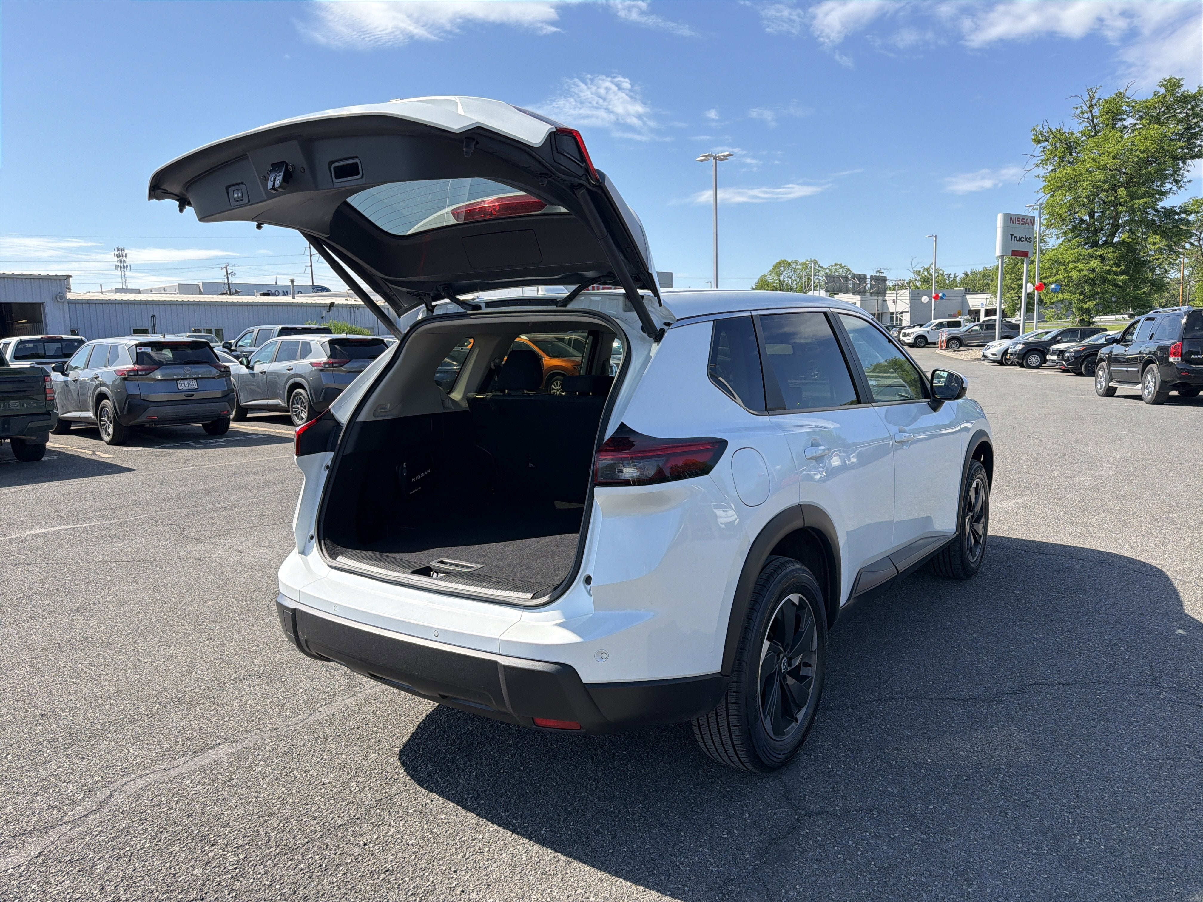 2024 Nissan Rogue SV