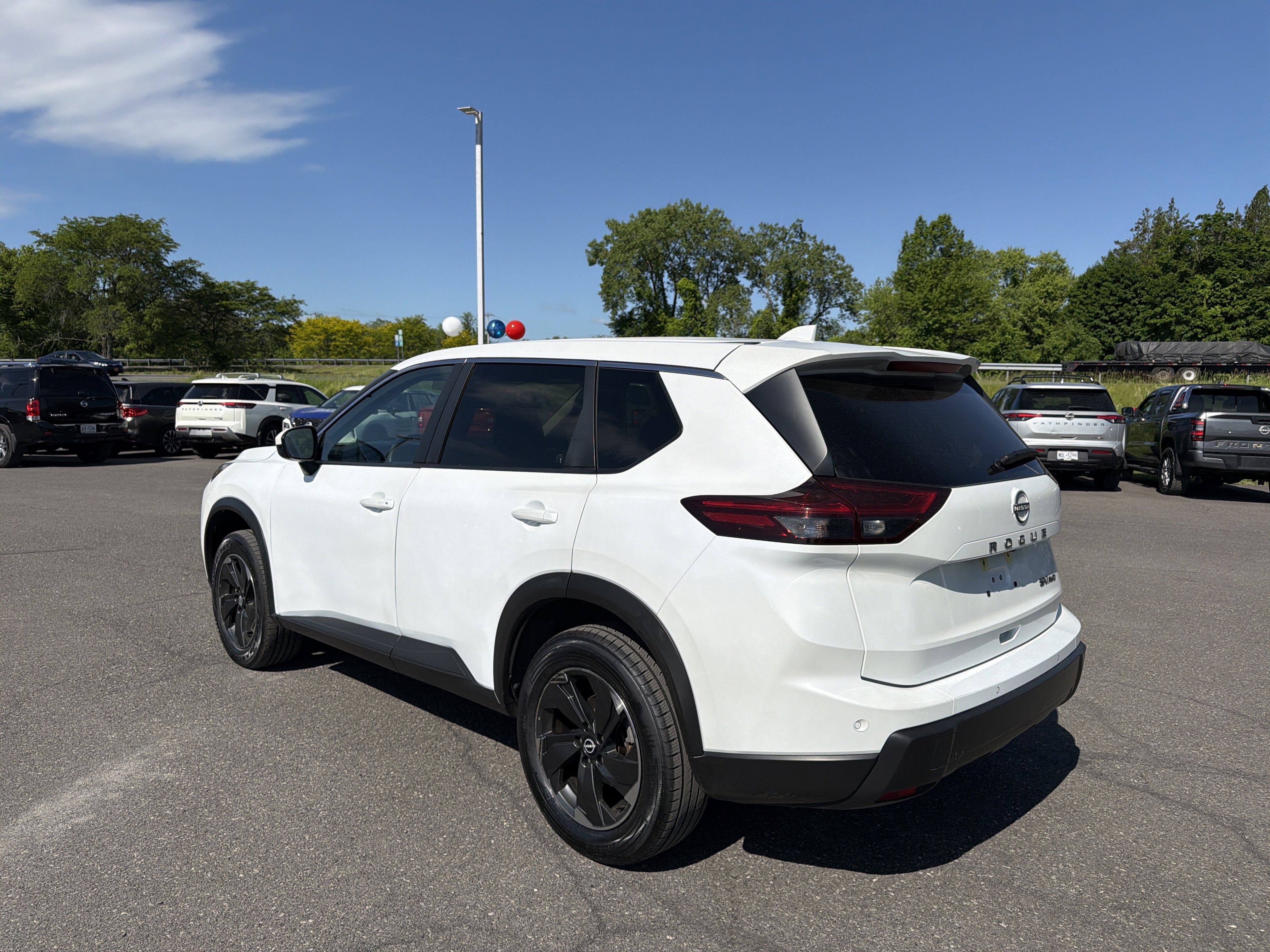 2024 Nissan Rogue SV