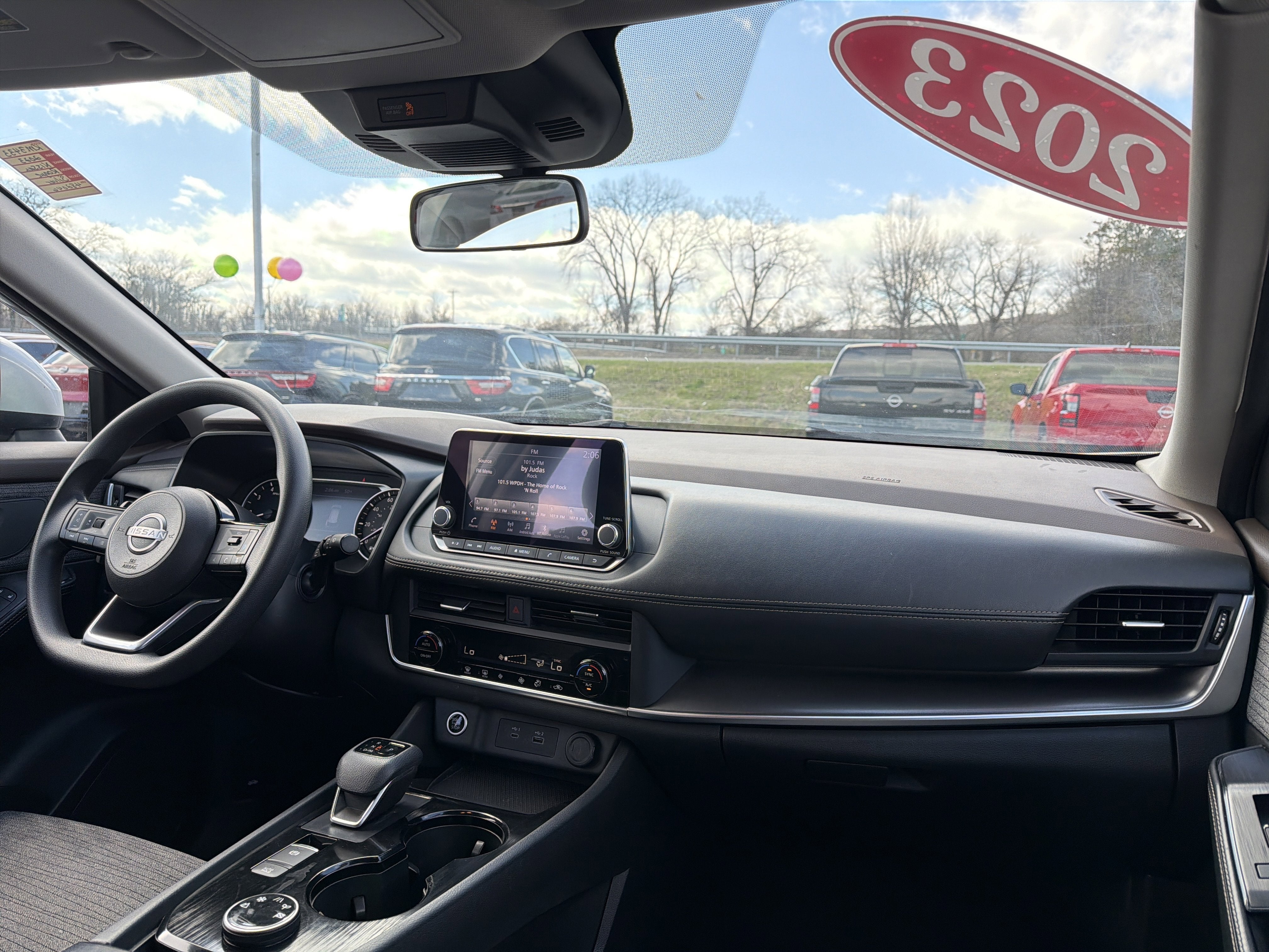 2023 Nissan Rogue SV