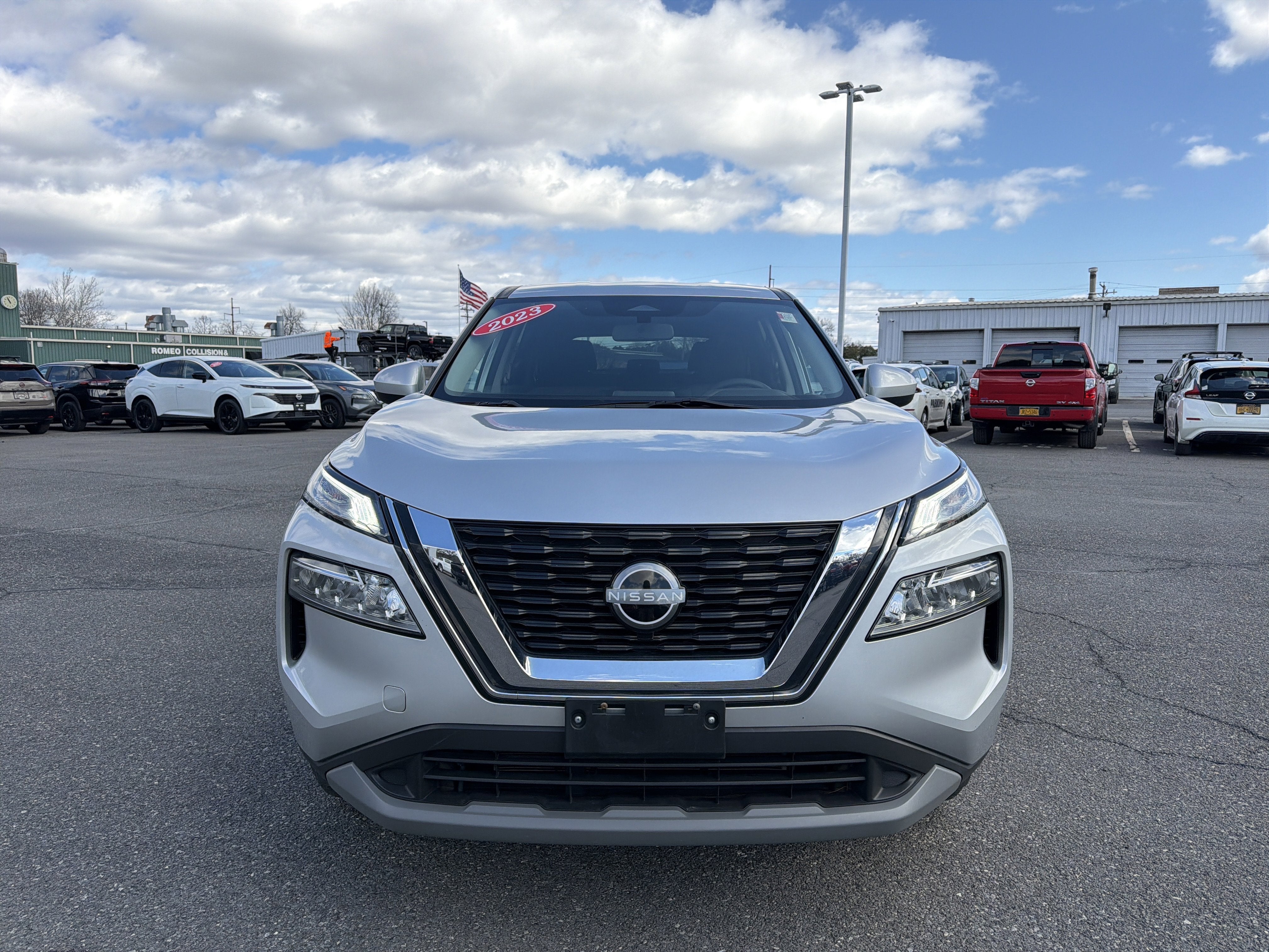 2023 Nissan Rogue SV