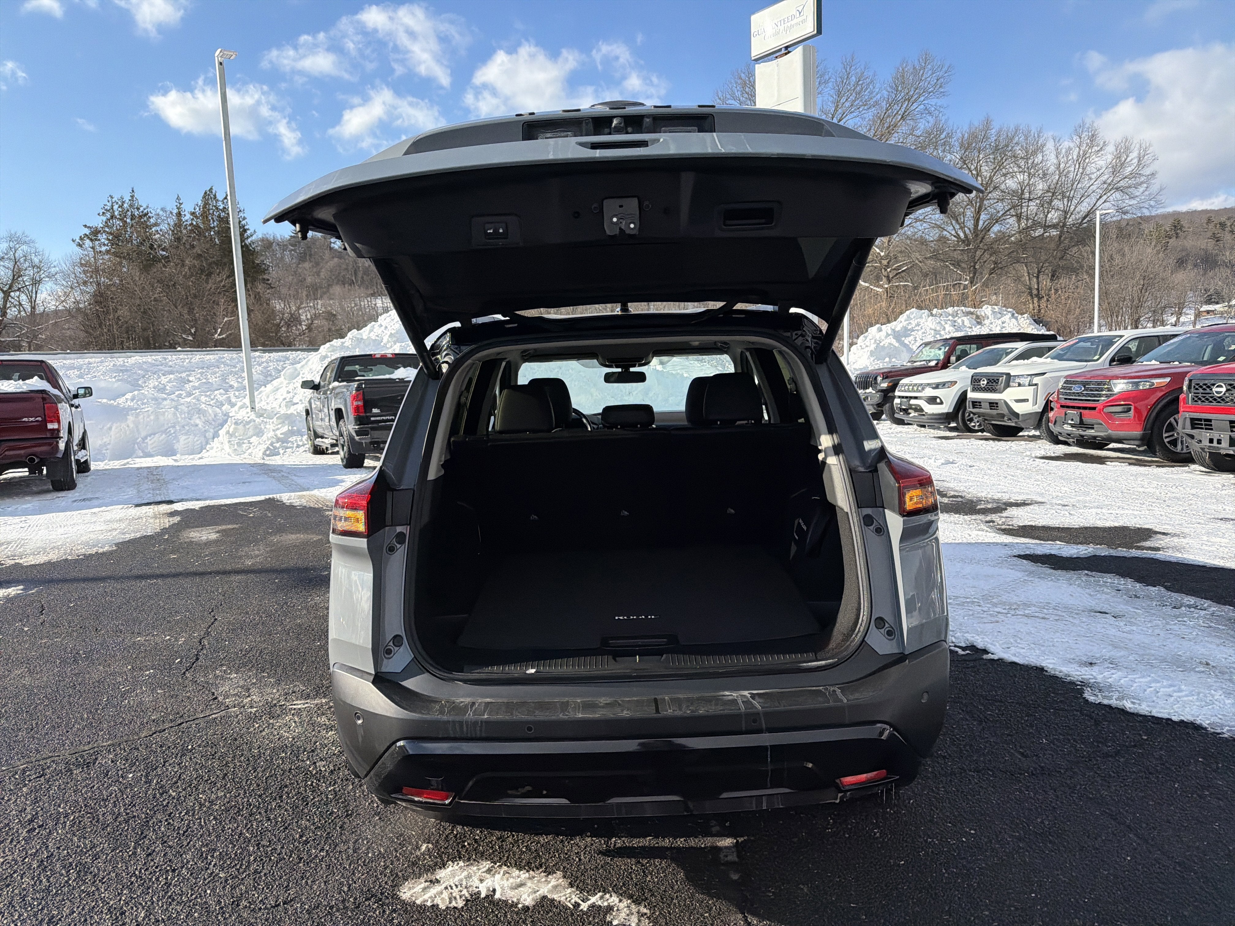 2023 Nissan Rogue SV