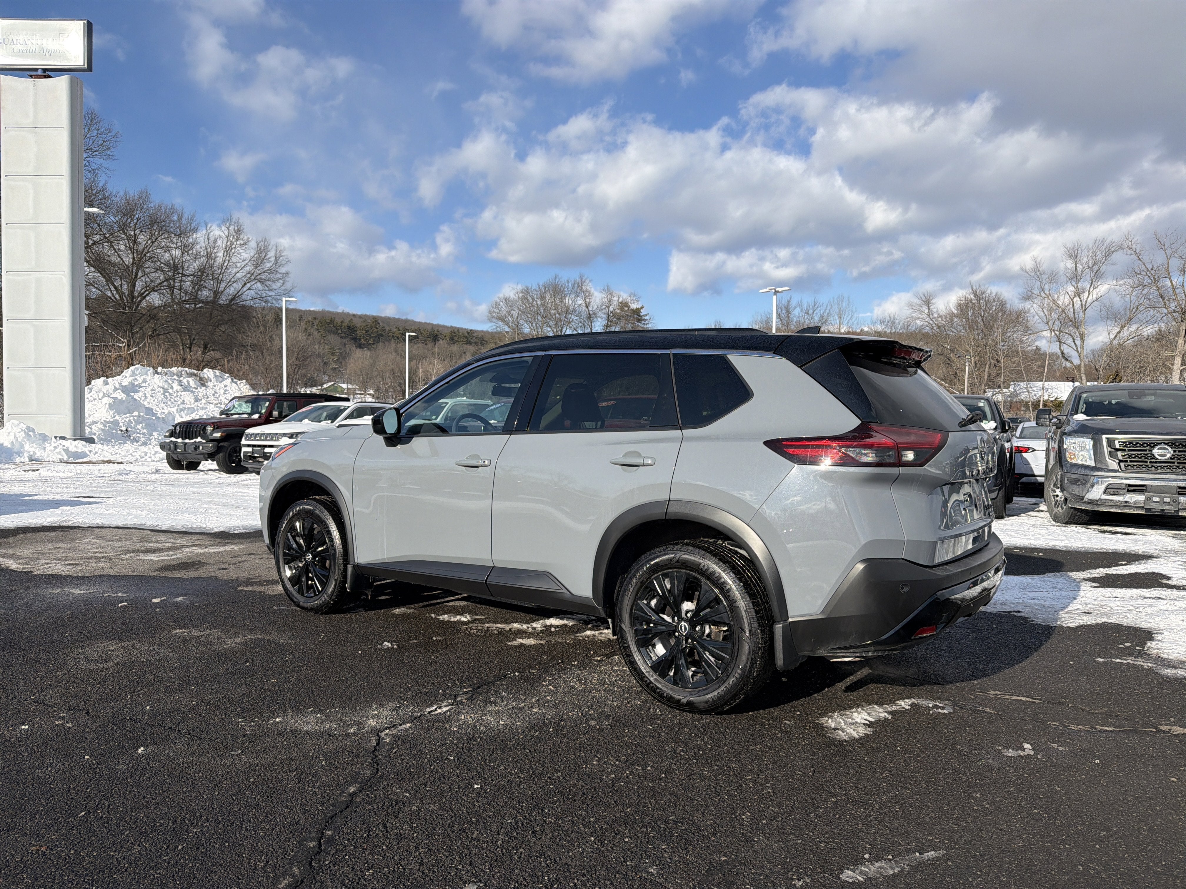 2023 Nissan Rogue SV