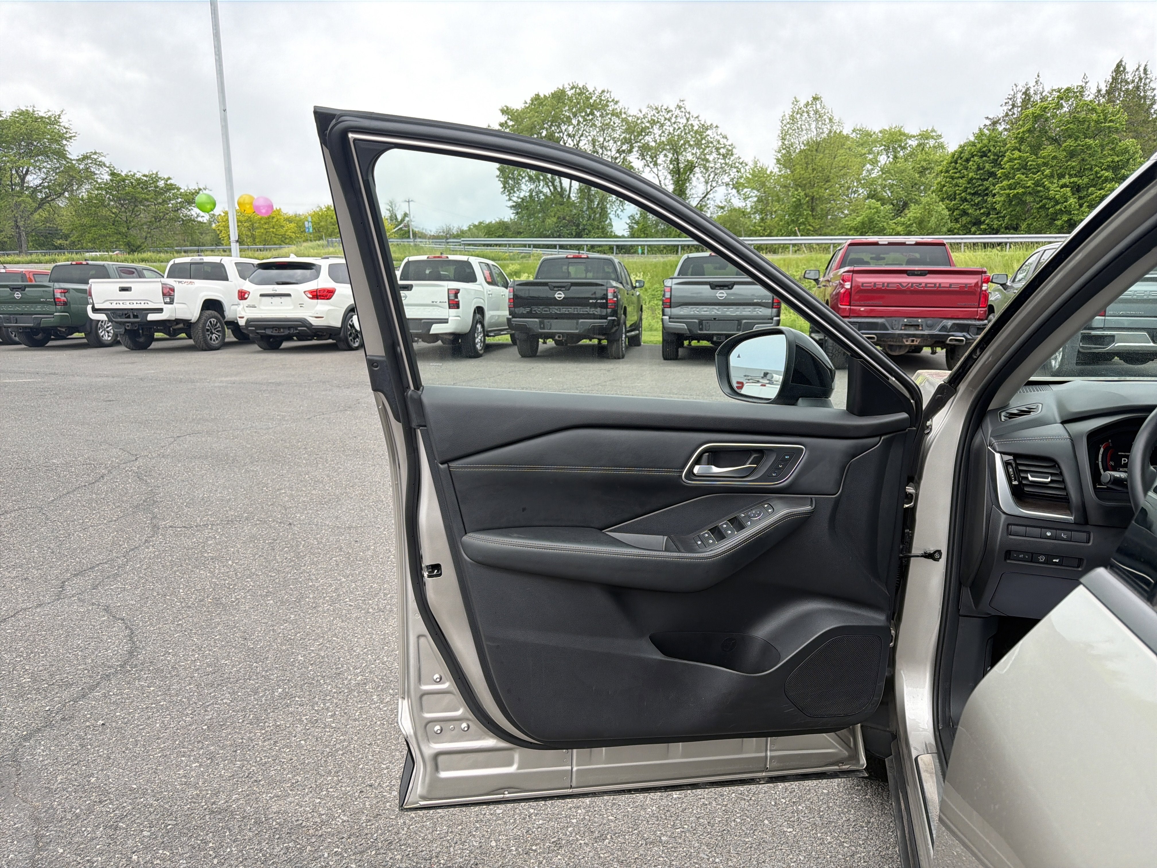 2025 Nissan Rogue Platinum