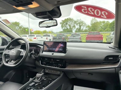 2025 Nissan Rogue Platinum