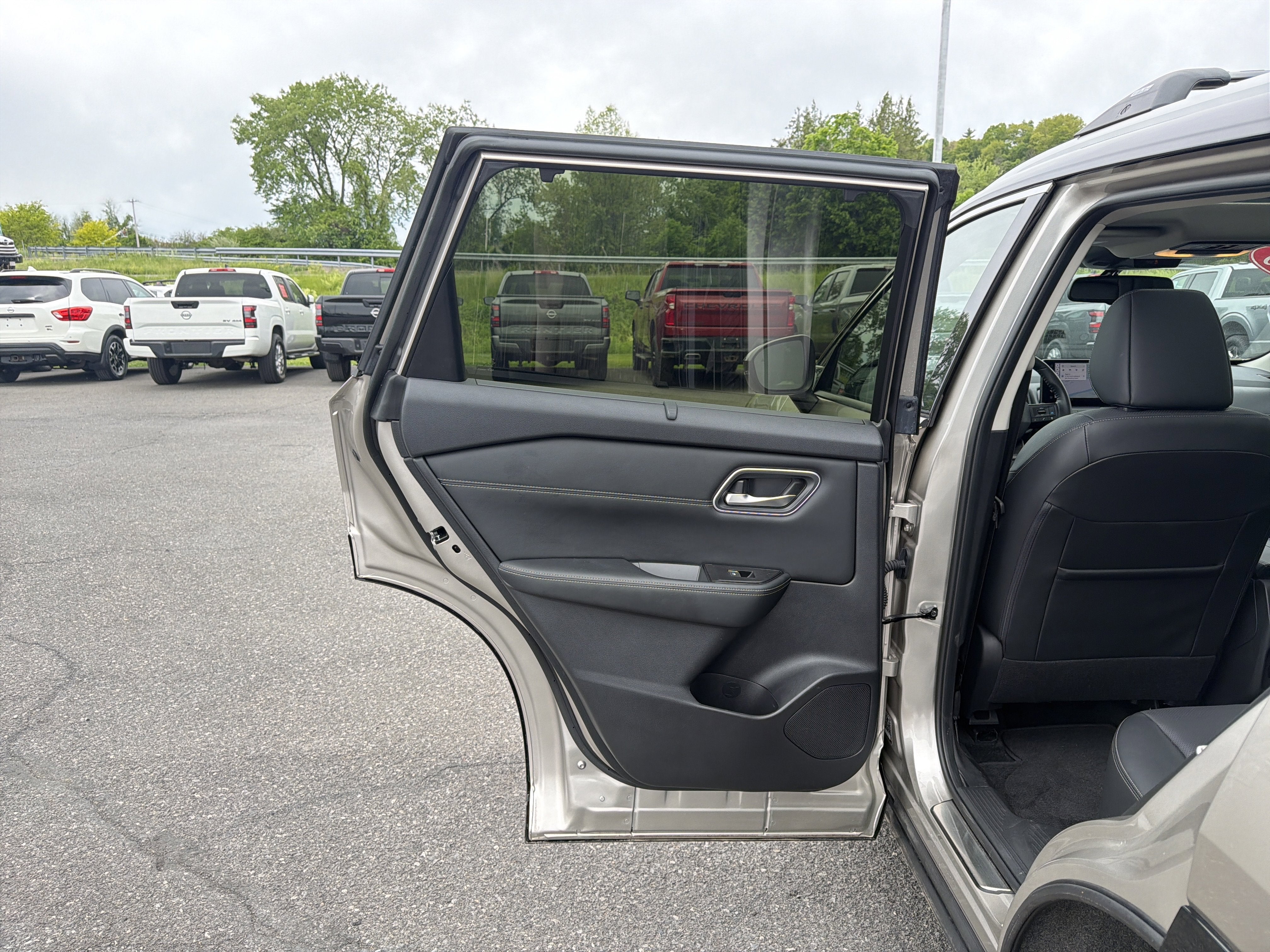 2025 Nissan Rogue Platinum