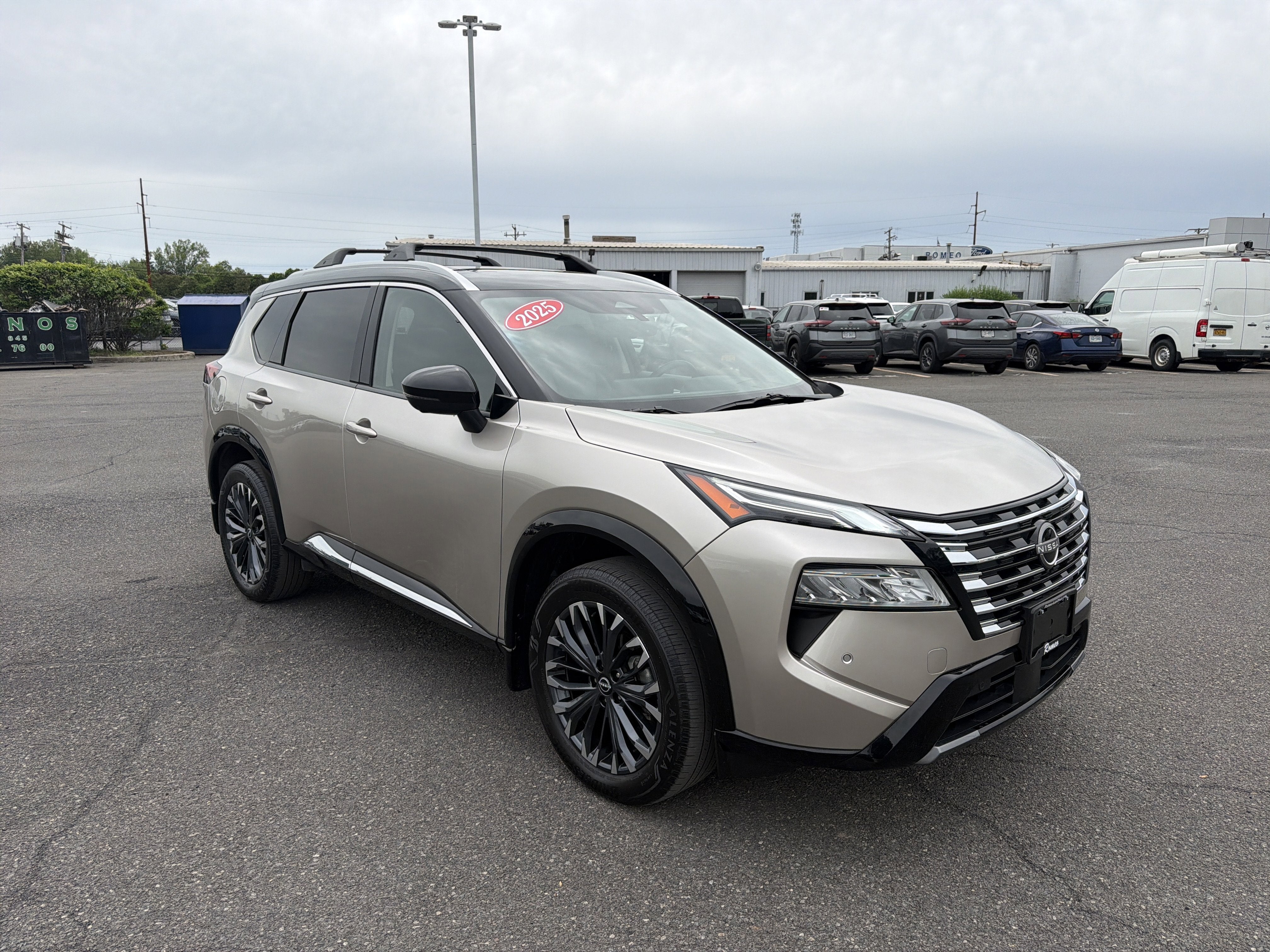 2025 Nissan Rogue Platinum