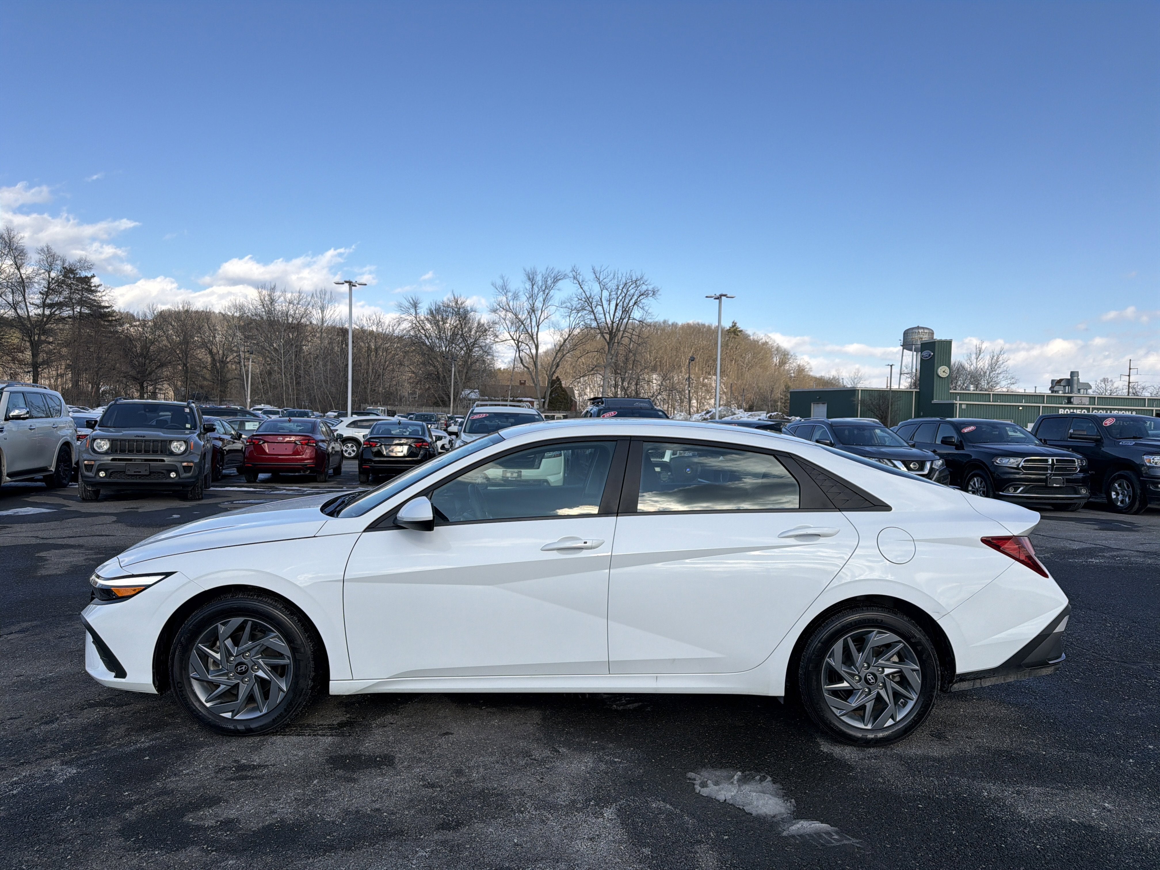 2024 Hyundai Elantra SEL