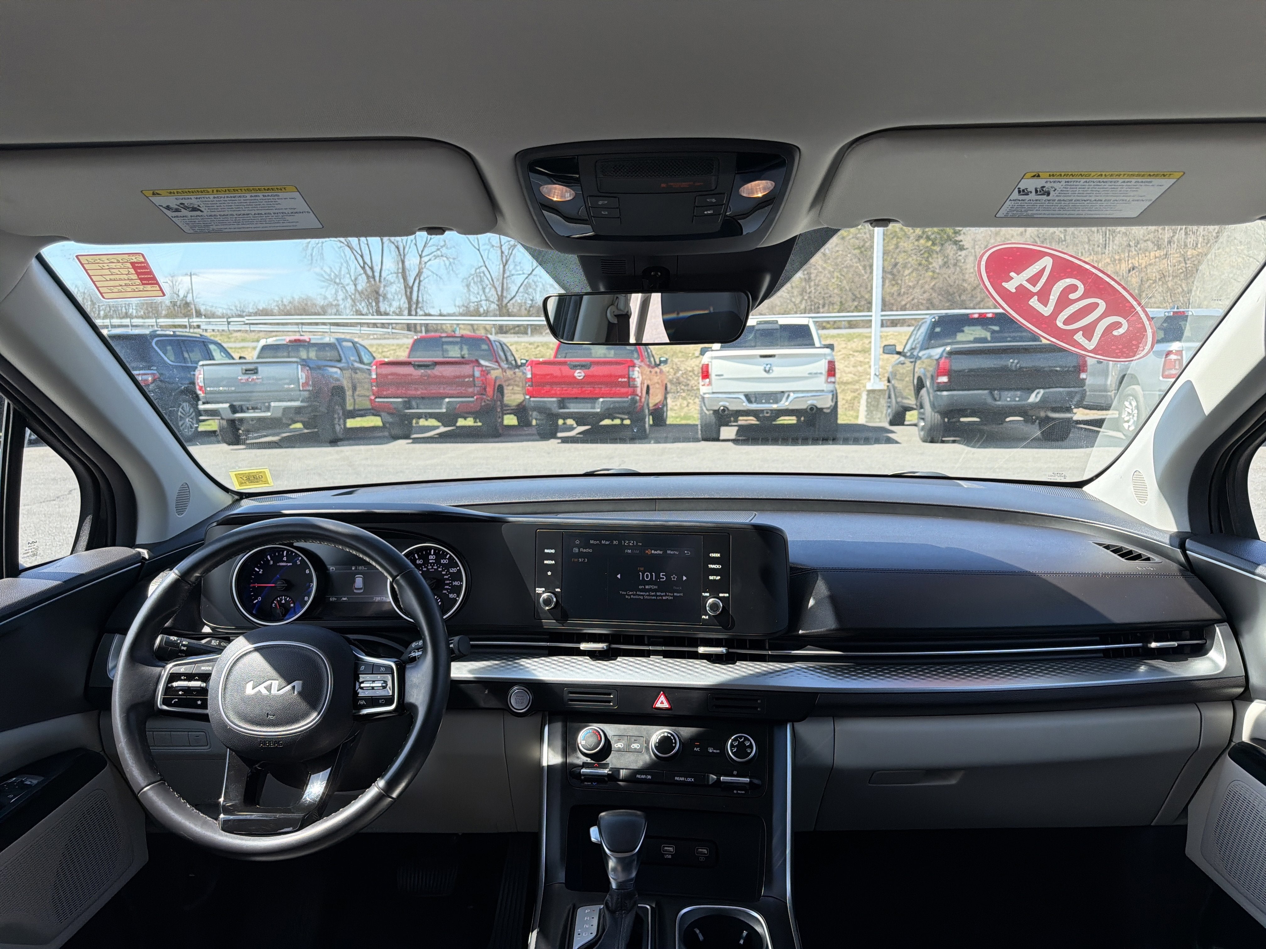 2024 Kia Carnival LX
