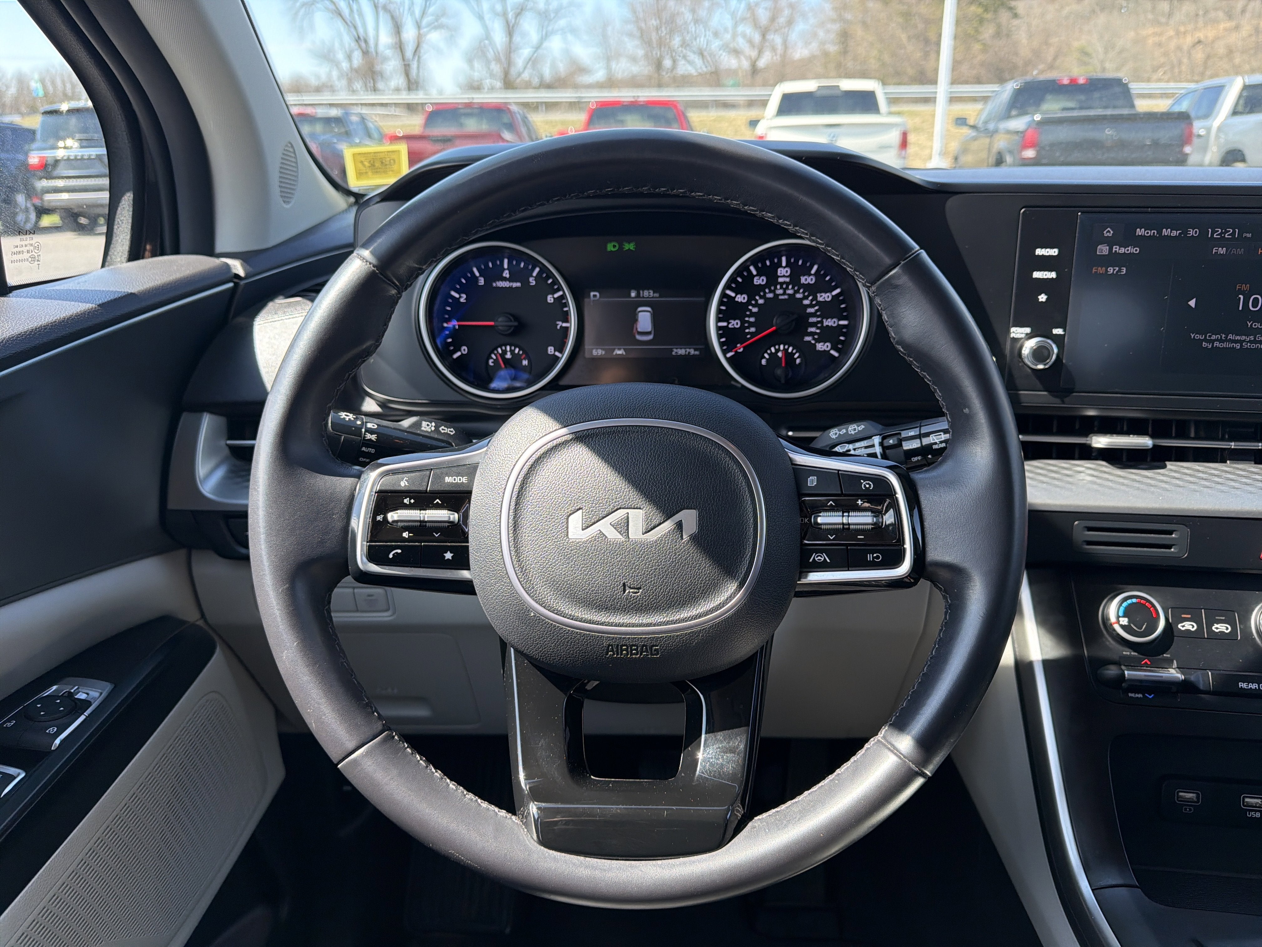 2024 Kia Carnival LX