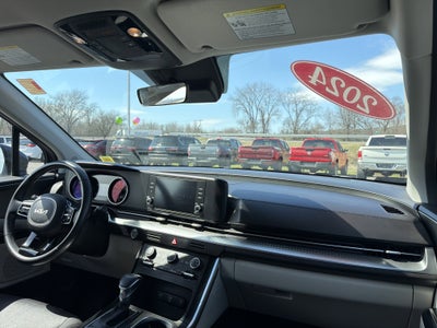 2024 Kia Carnival LX