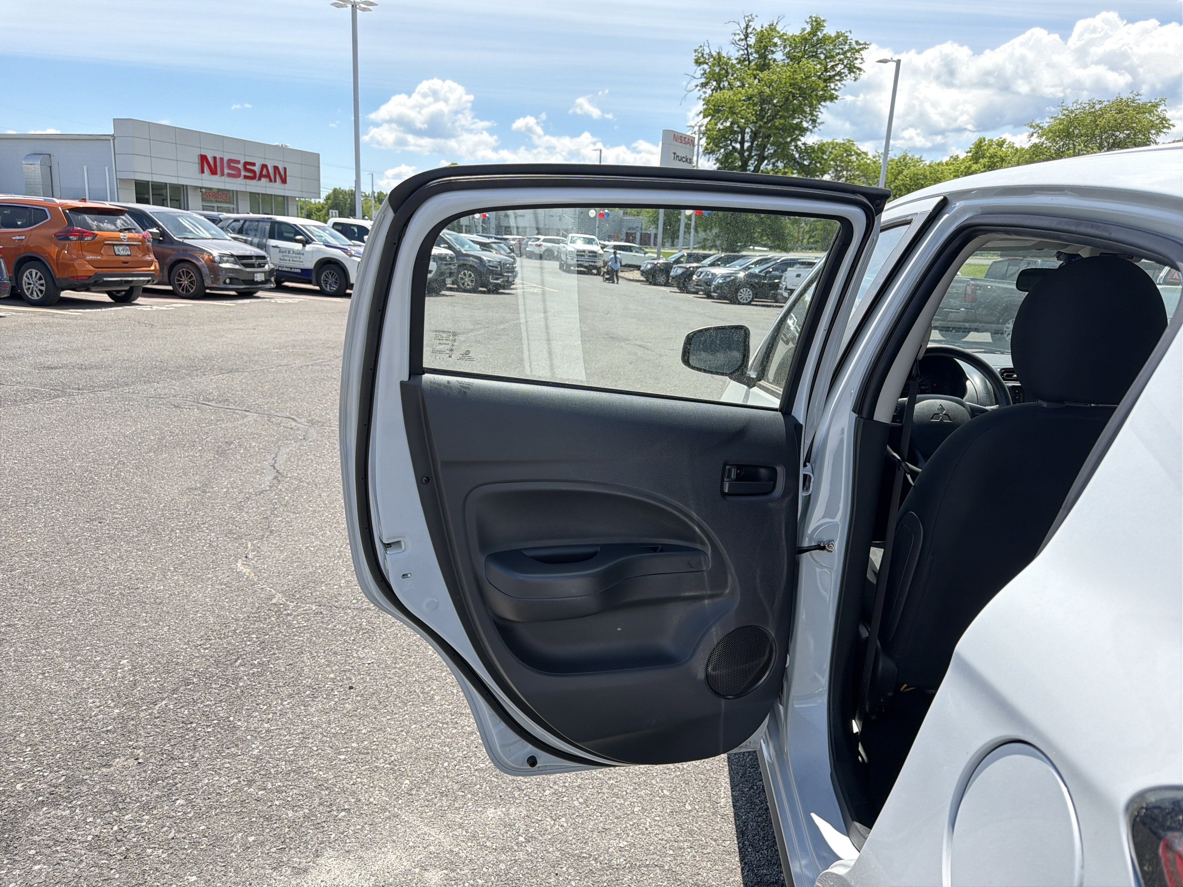 2024 Mitsubishi Mirage ES