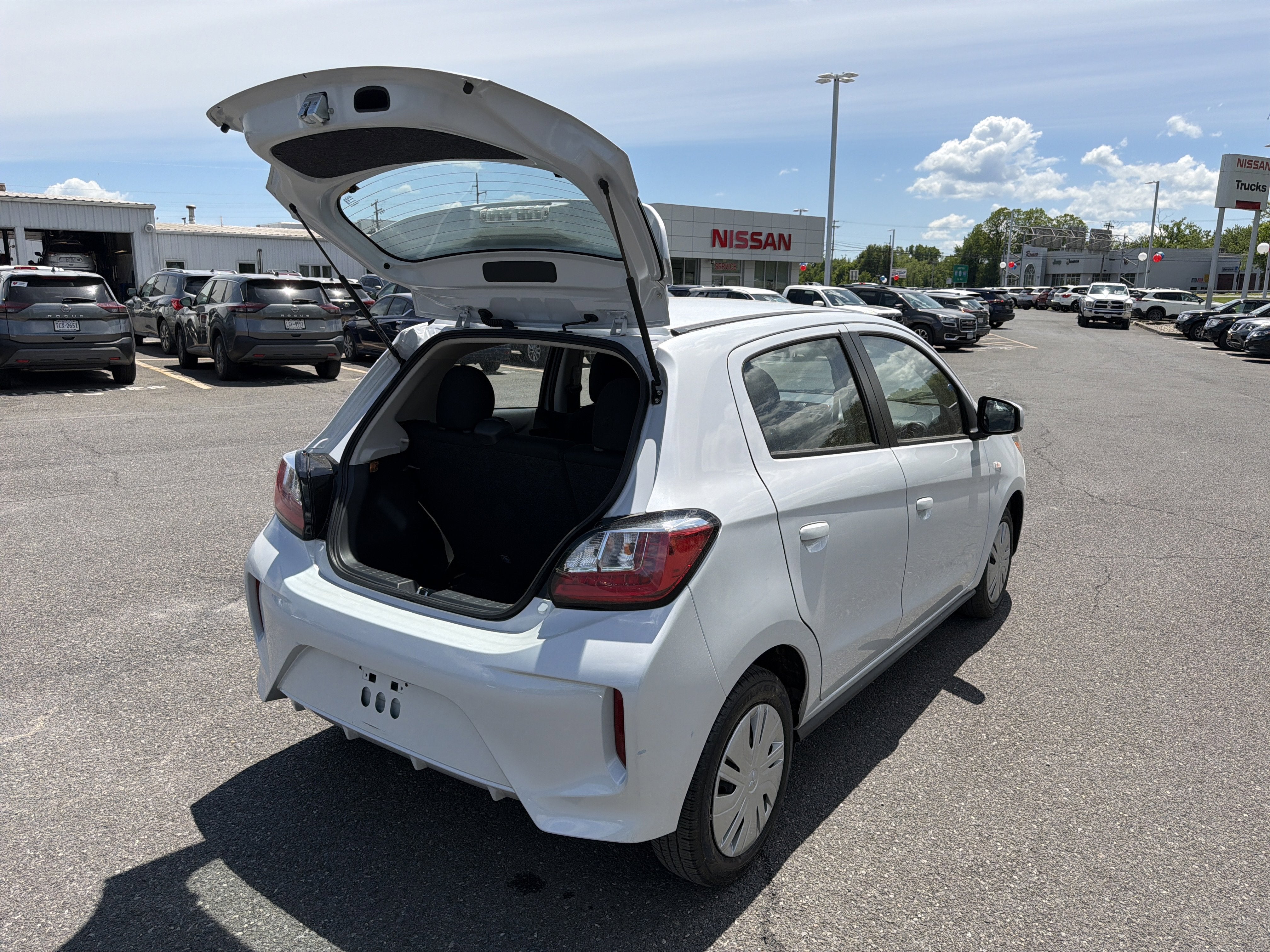 2024 Mitsubishi Mirage ES