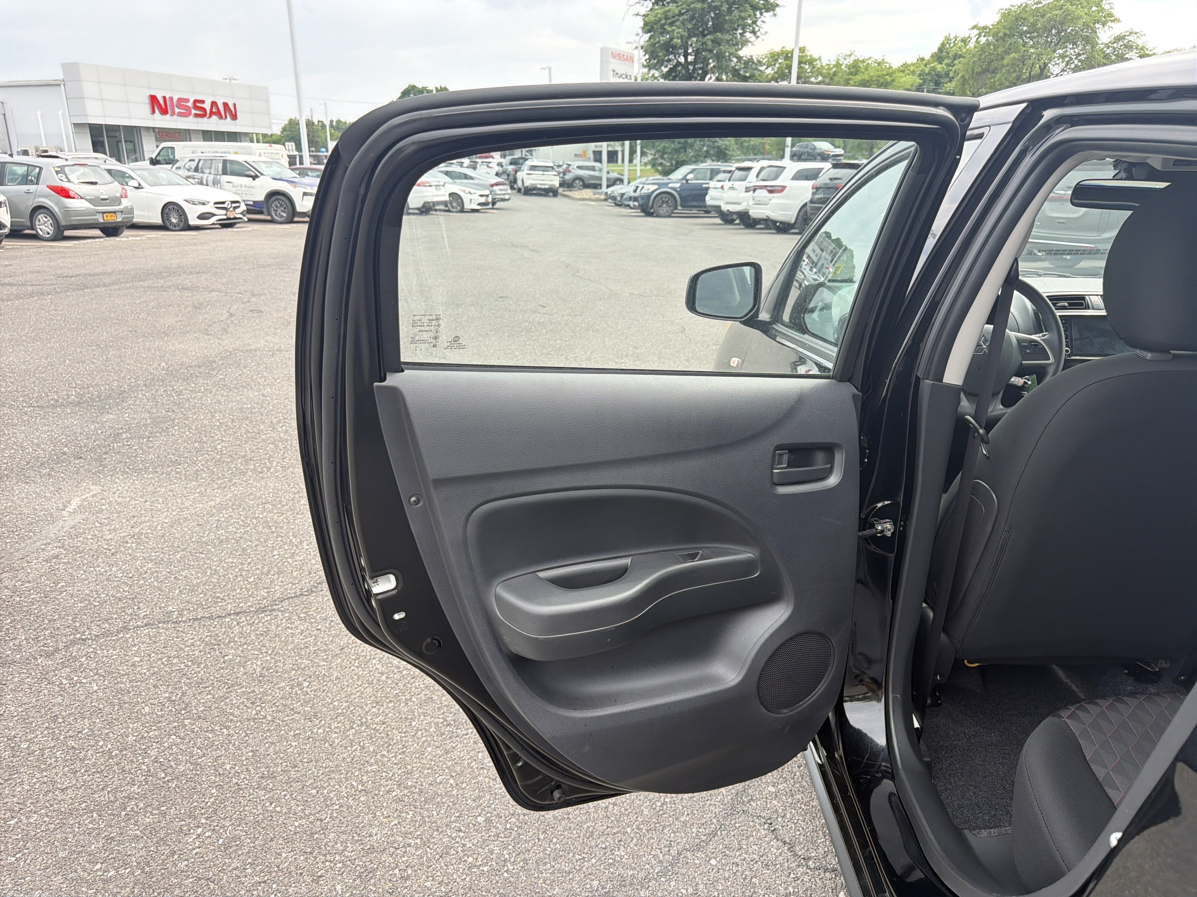 2024 Mitsubishi Mirage ES
