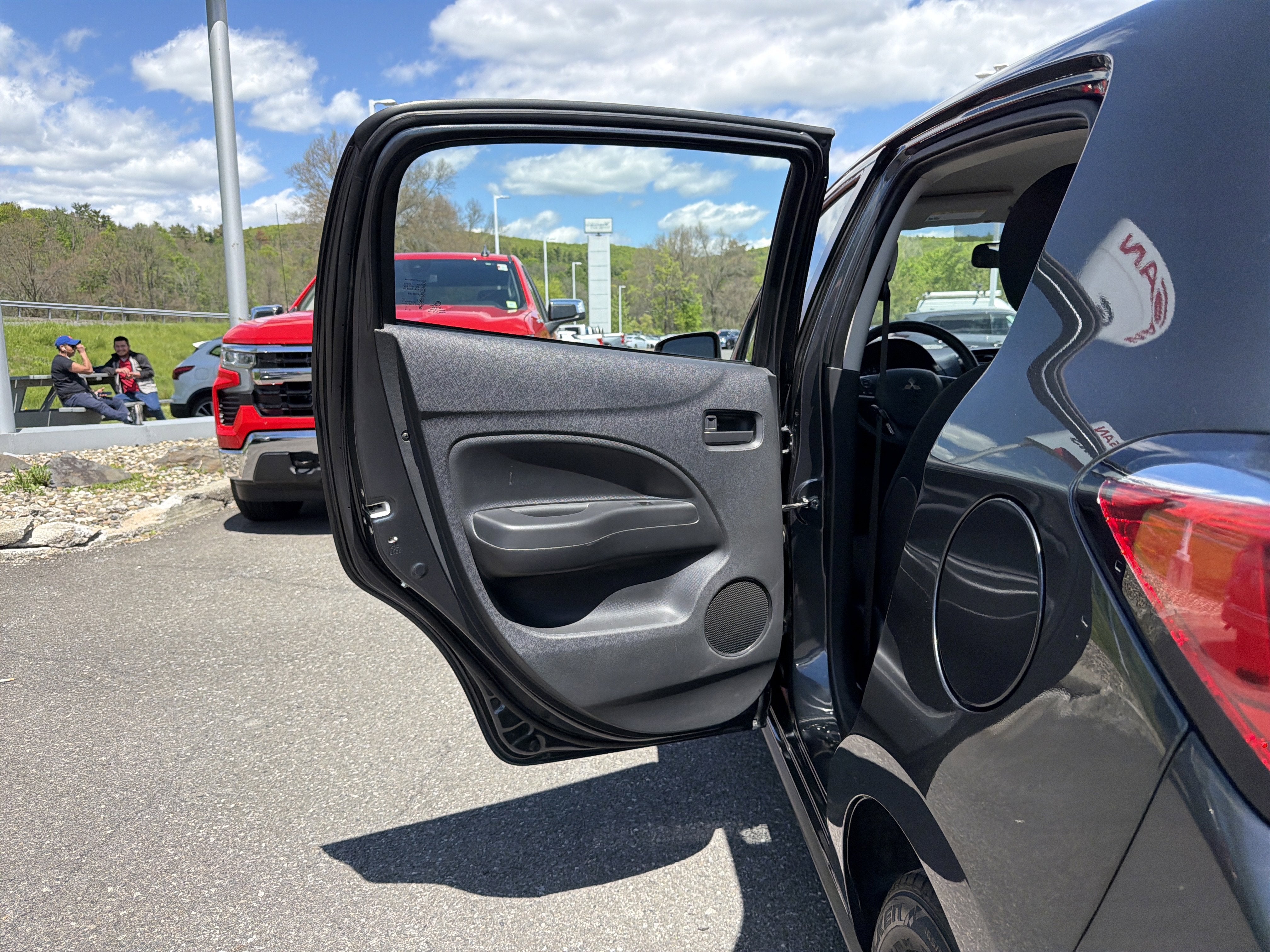 2024 Mitsubishi Mirage ES