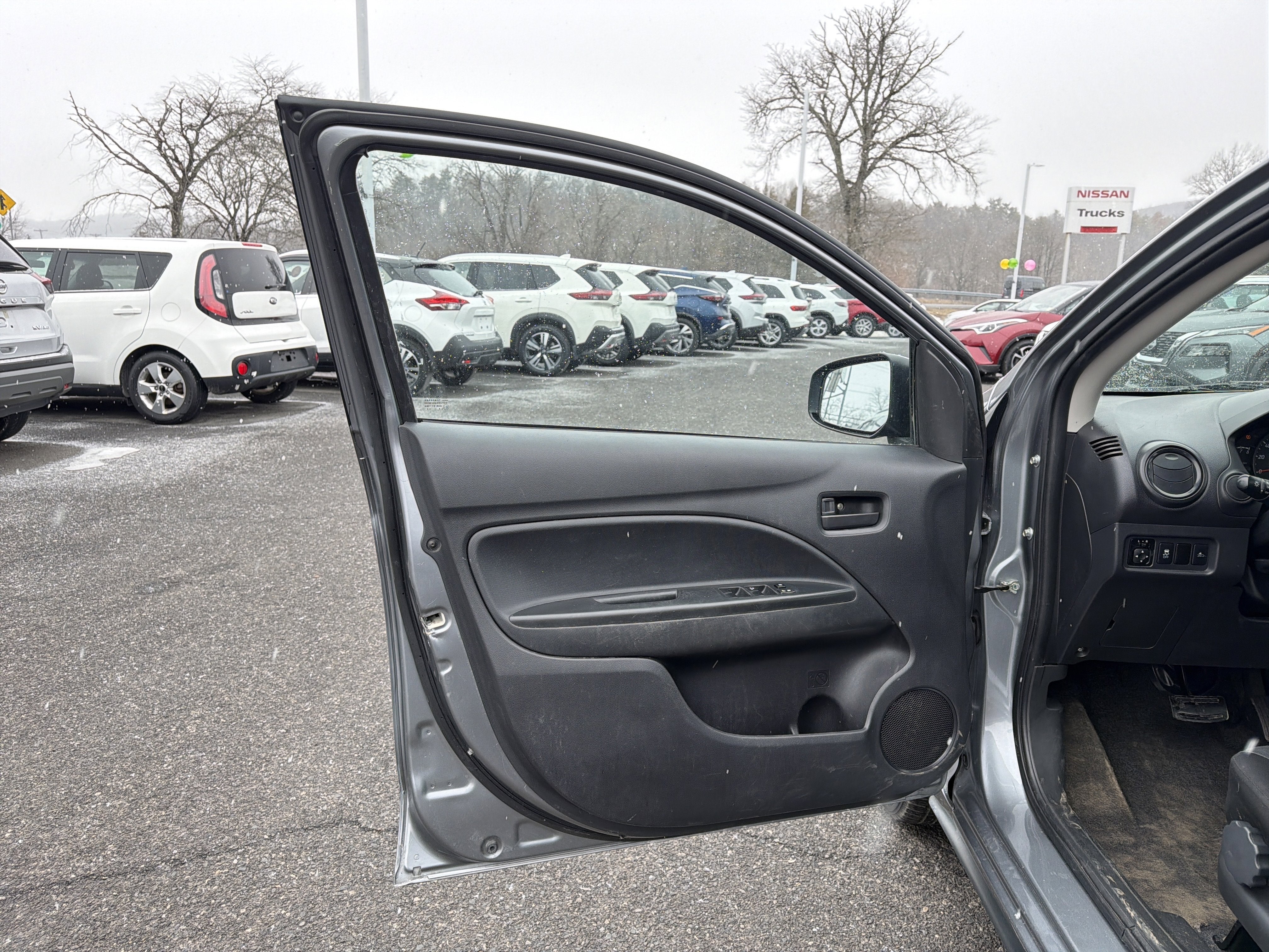 2023 Mitsubishi Mirage G4 ES