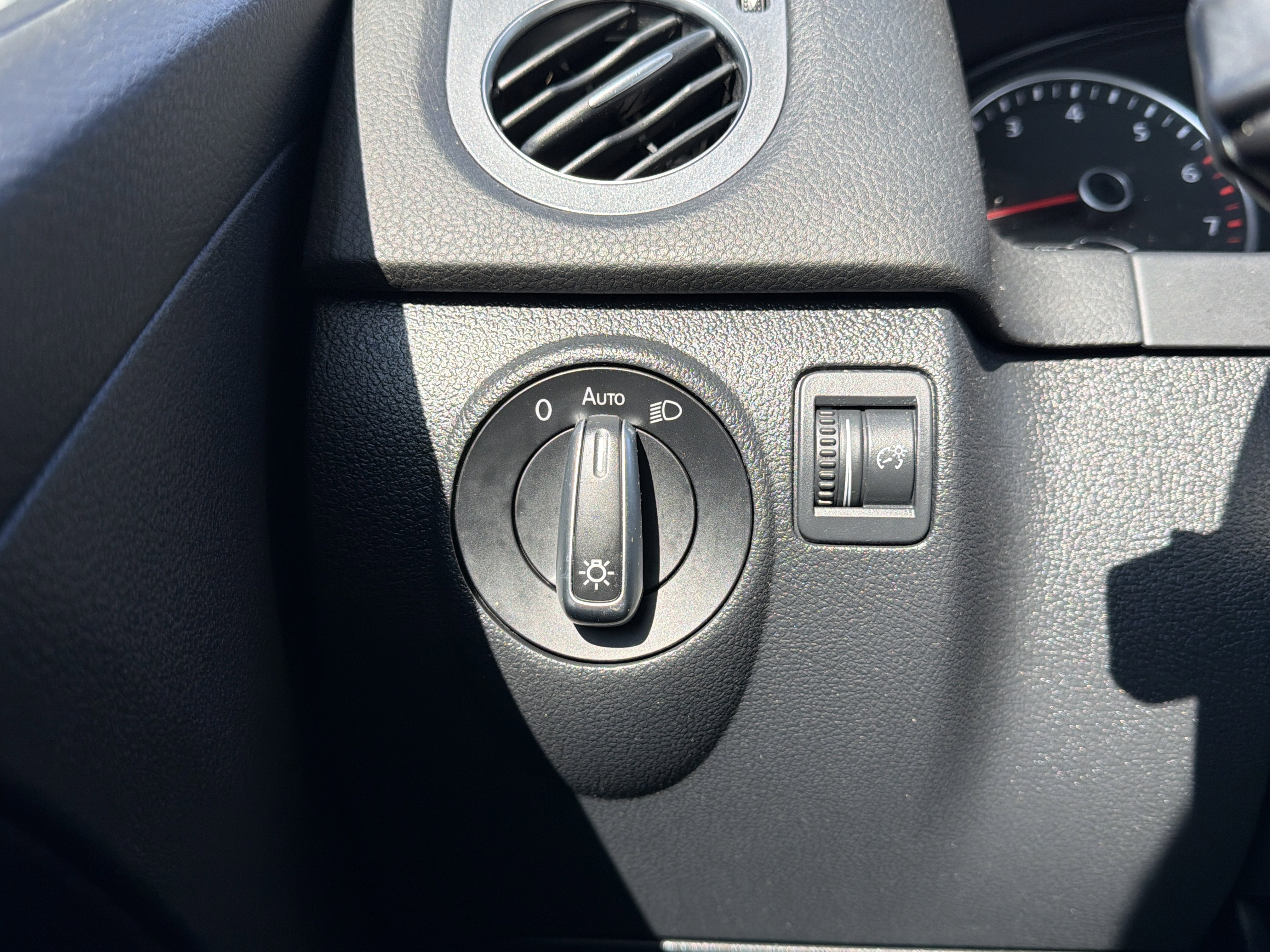 2016 Volkswagen Tiguan SE 4Motion