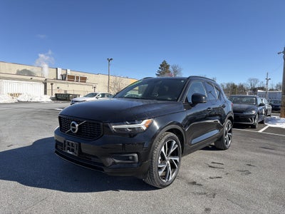 2021 Volvo XC40 R-Design