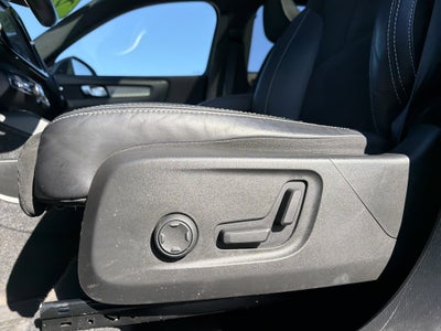 2021 Volvo XC40 R-Design