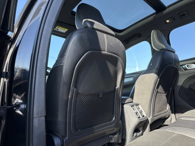 2021 Volvo XC40 R-Design