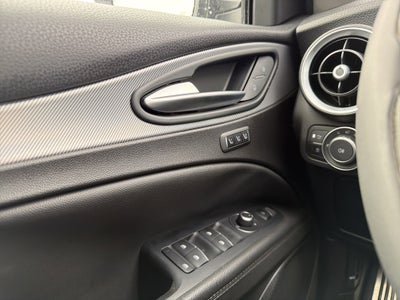 2018 Alfa Romeo Stelvio Base